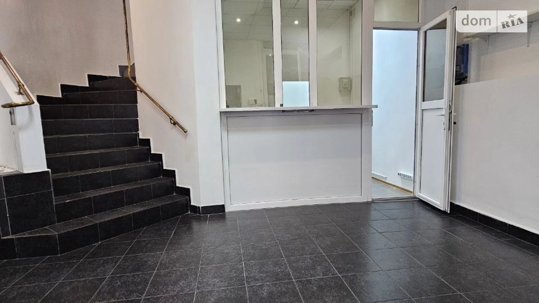Продается офис 92.6 кв. м в бизнес-центре, цена: 170000 $ - фото 4