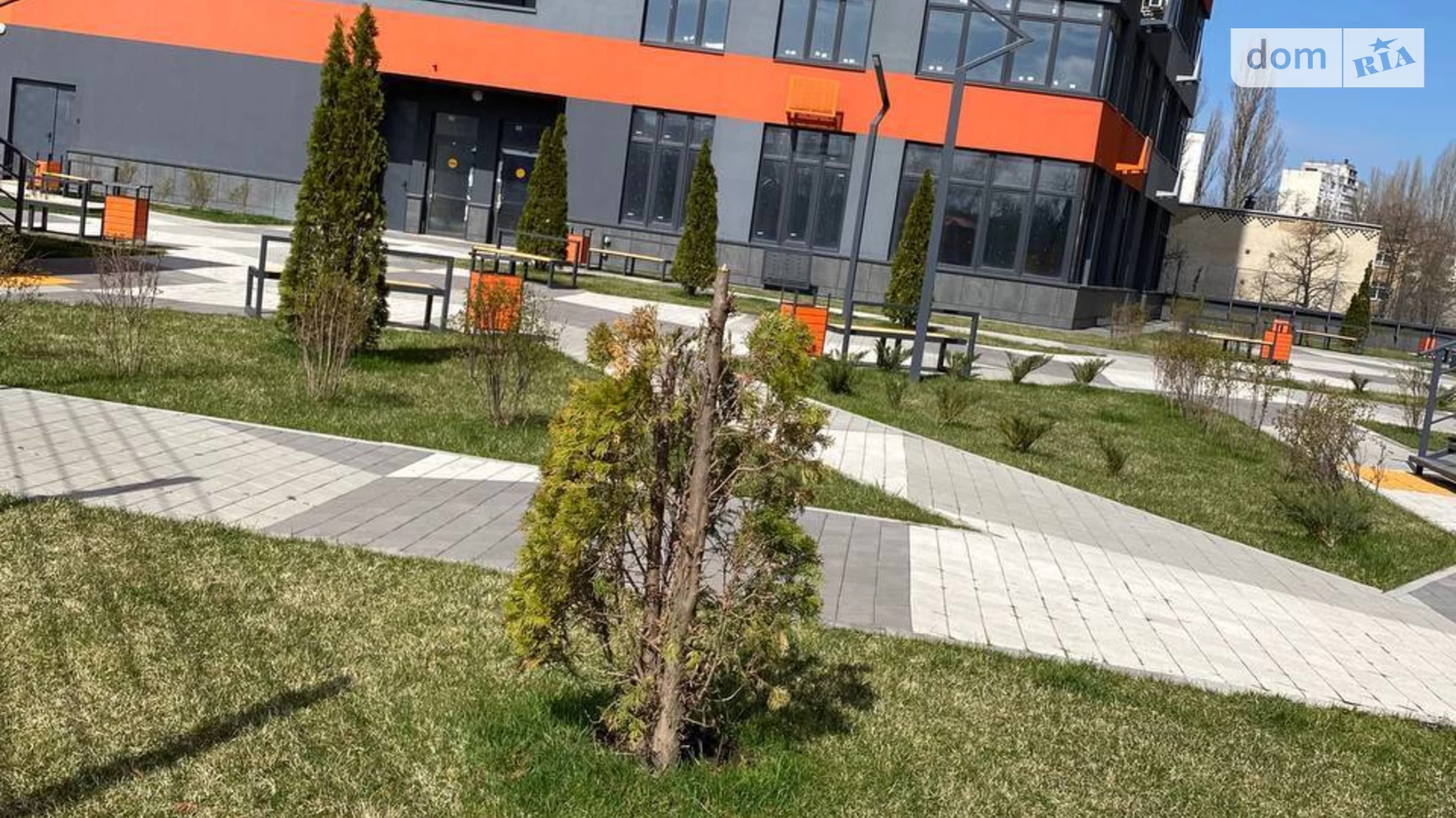 Продается 3-комнатная квартира 73 кв. м в Киеве, ул. Братьев Чибинеевых(Черниговская), 8Б - фото 2