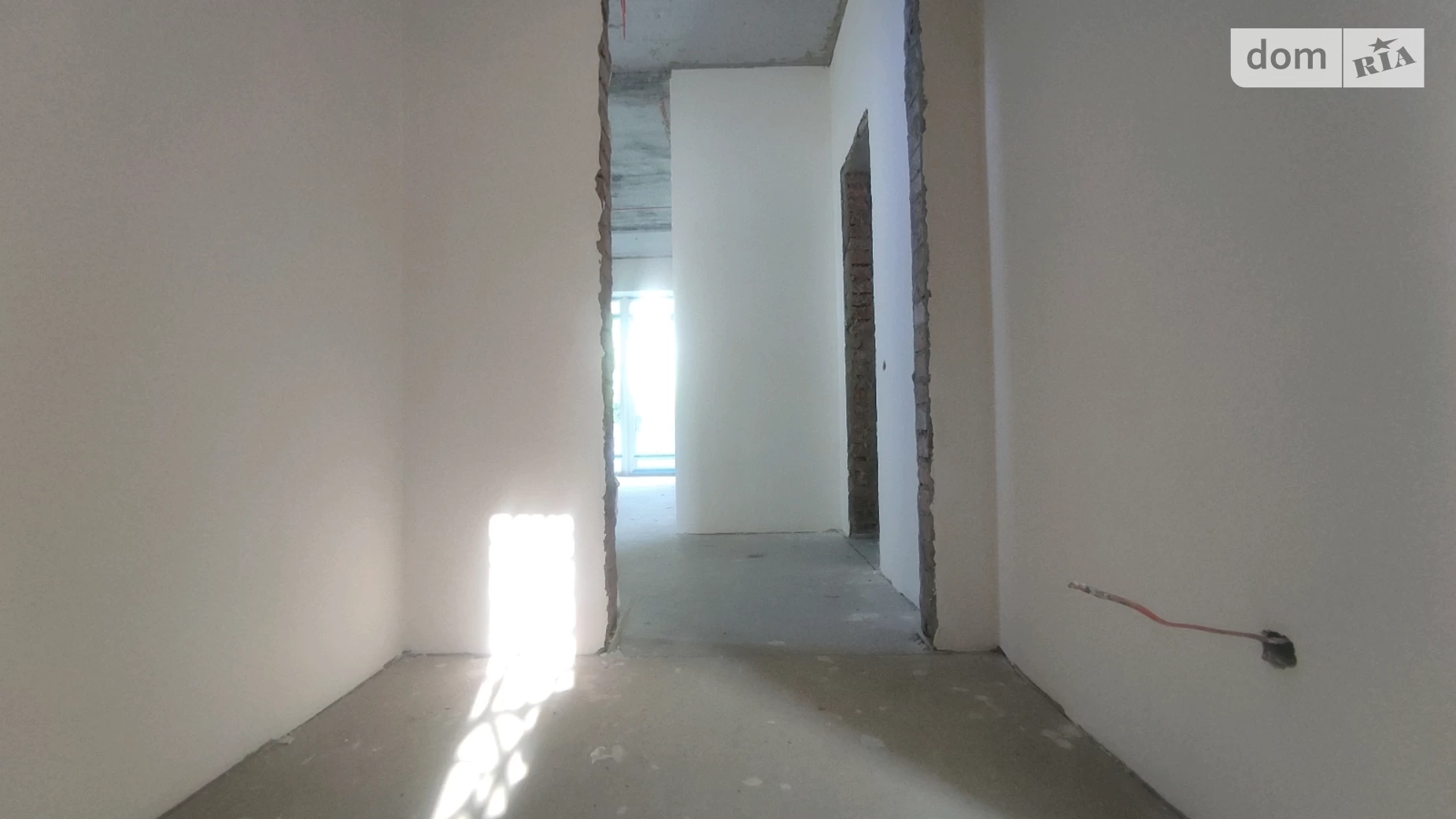 Продается дом на 2 этажа 125 кв. м с камином, цена: 129900 $ - фото 2