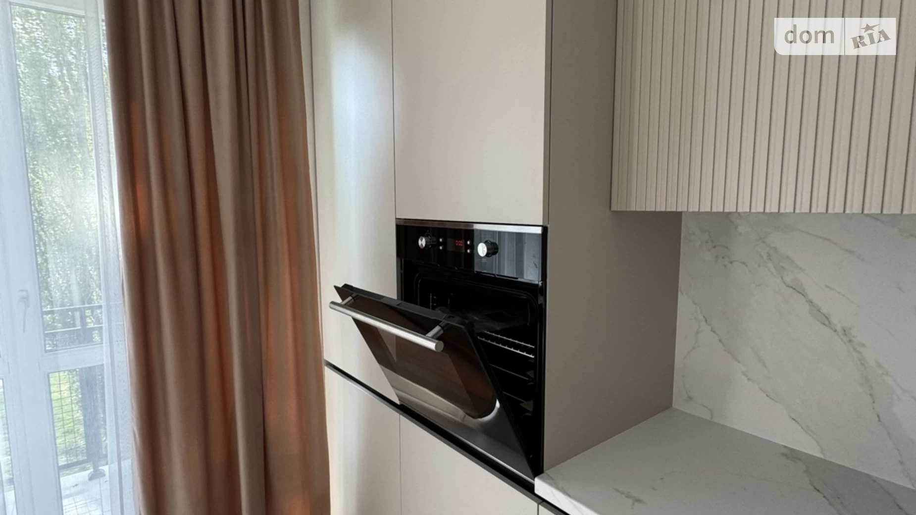 Продается 1-комнатная квартира 39 кв. м в Ровно, ул. Соборная, 285Д - фото 3