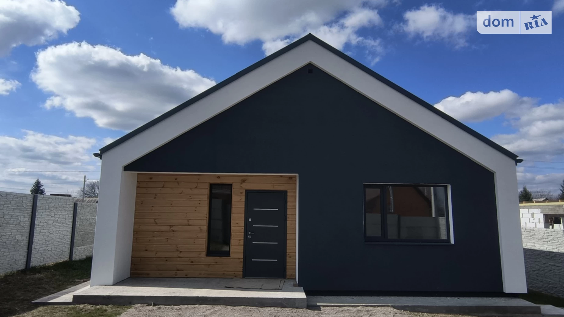 Продается одноэтажный дом 95 кв. м с камином, цена: 70000 $ - фото 2