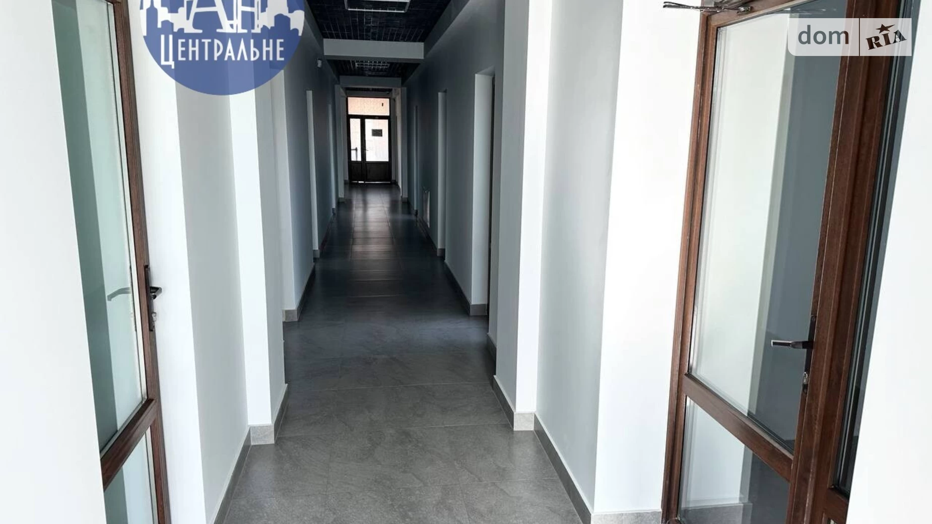 Сдается в аренду офис 13.1 кв. м в бизнес-центре, цена: 3960 $ - фото 2