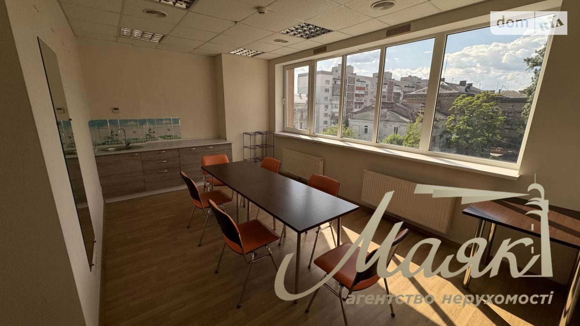 Сдается в аренду офис 202 кв. м в бизнес-центре, цена: 1600 $ - фото 5