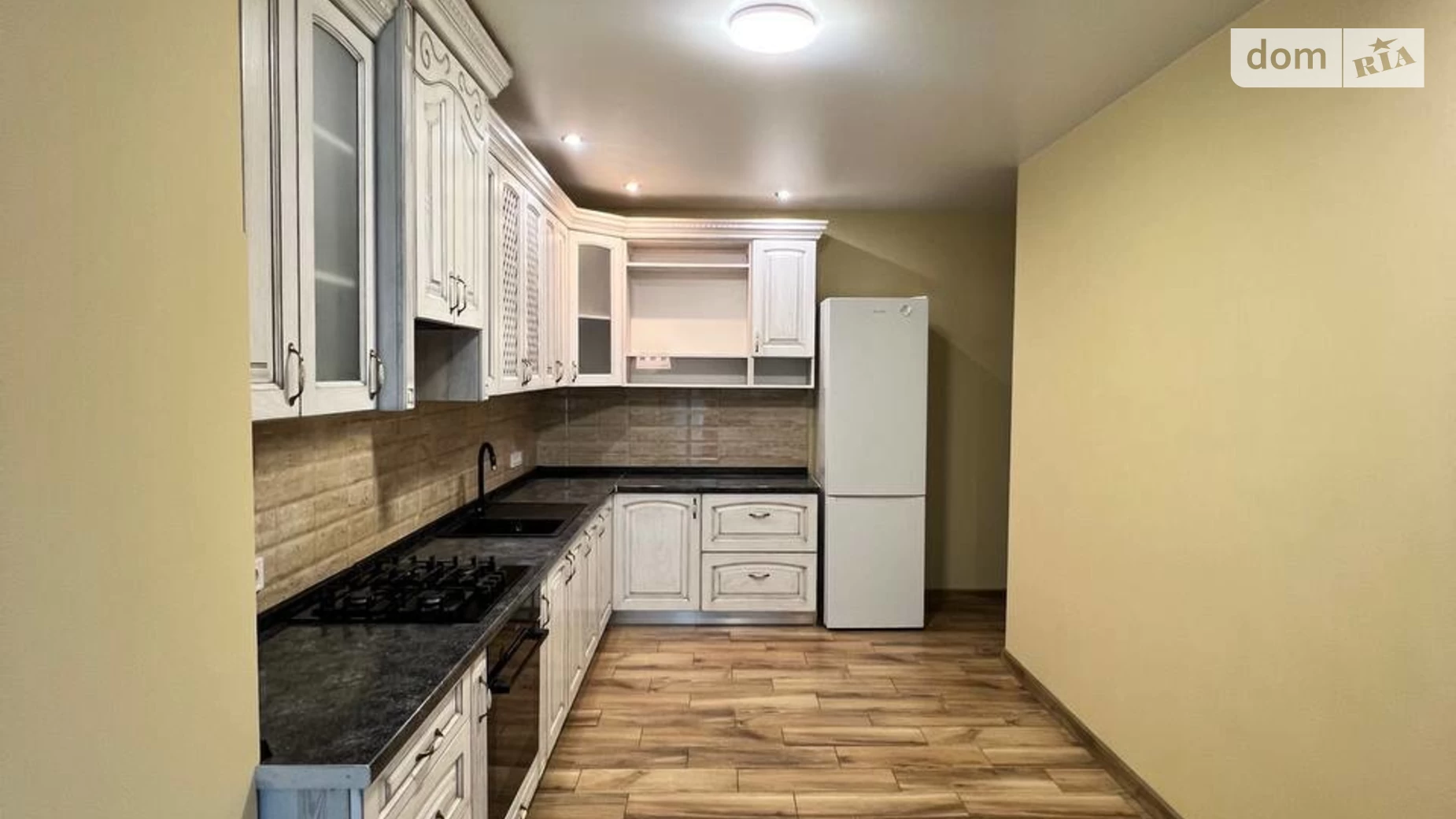 Продается 2-комнатная квартира 62.5 кв. м в, цена: 110000 $ - фото 2