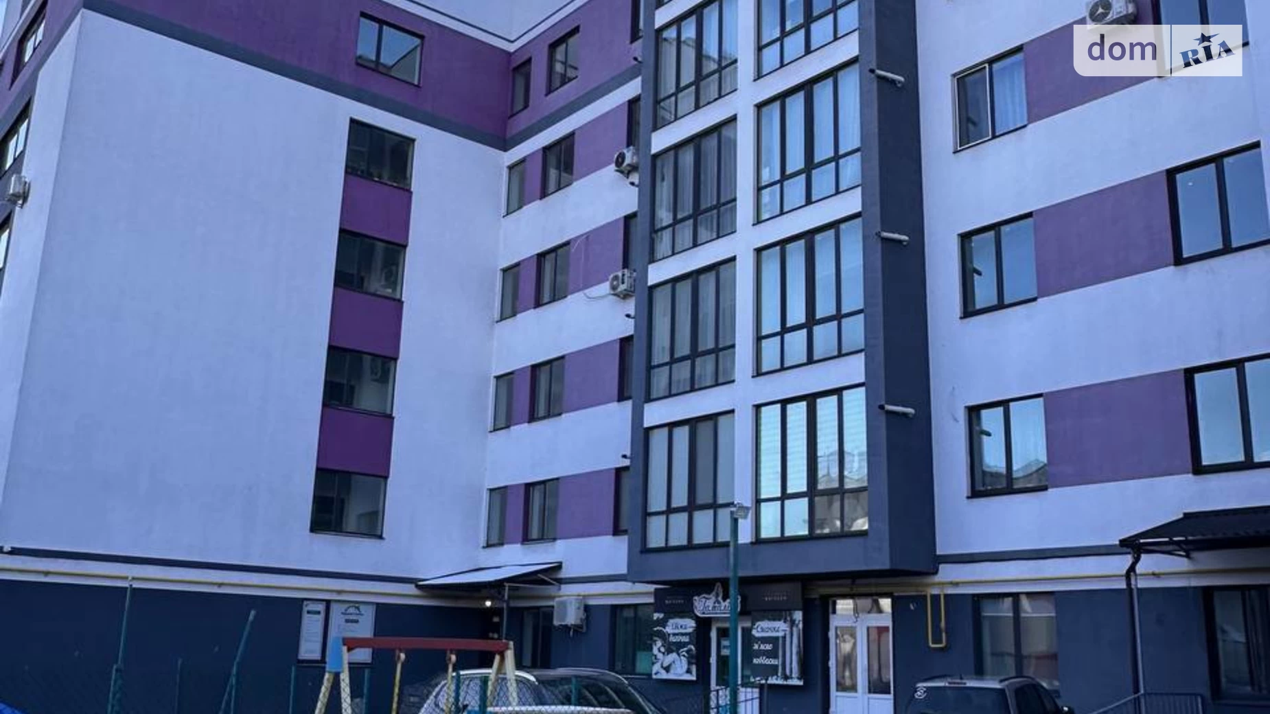 Продается 1-комнатная квартира 50.2 кв. м в Ровно, ул. Рождественская - фото 2