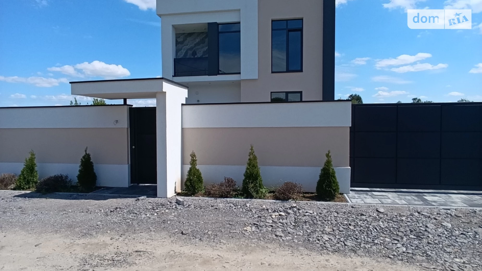 Продается дом на 2 этажа 140 кв. м с камином, цена: 125000 $ - фото 2