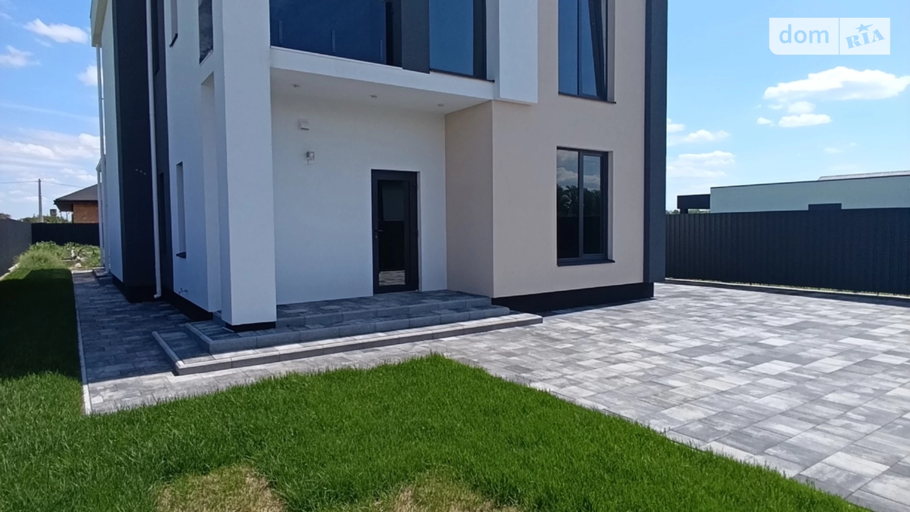 Продается дом на 2 этажа 140 кв. м с камином, цена: 125000 $ - фото 5