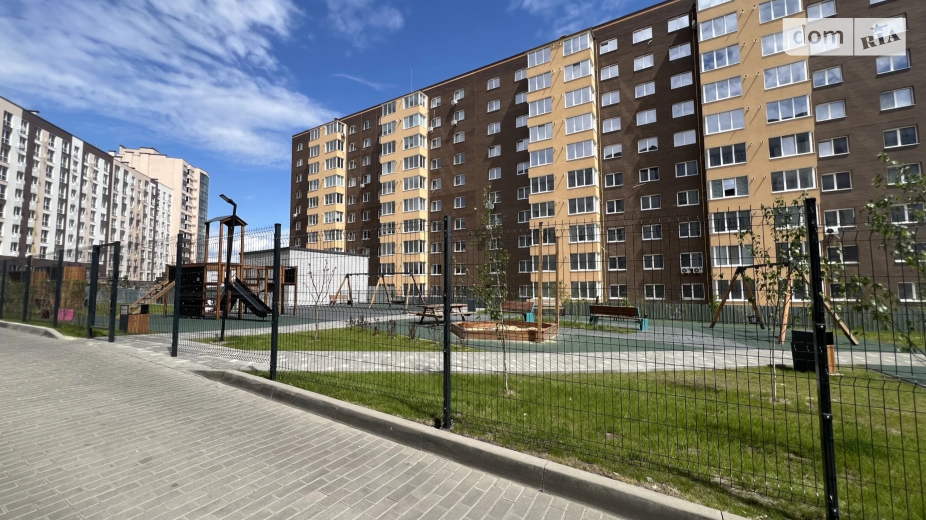 Продается 1-комнатная квартира 40 кв. м в Ровно, ул. Соборная, 285Д - фото 3