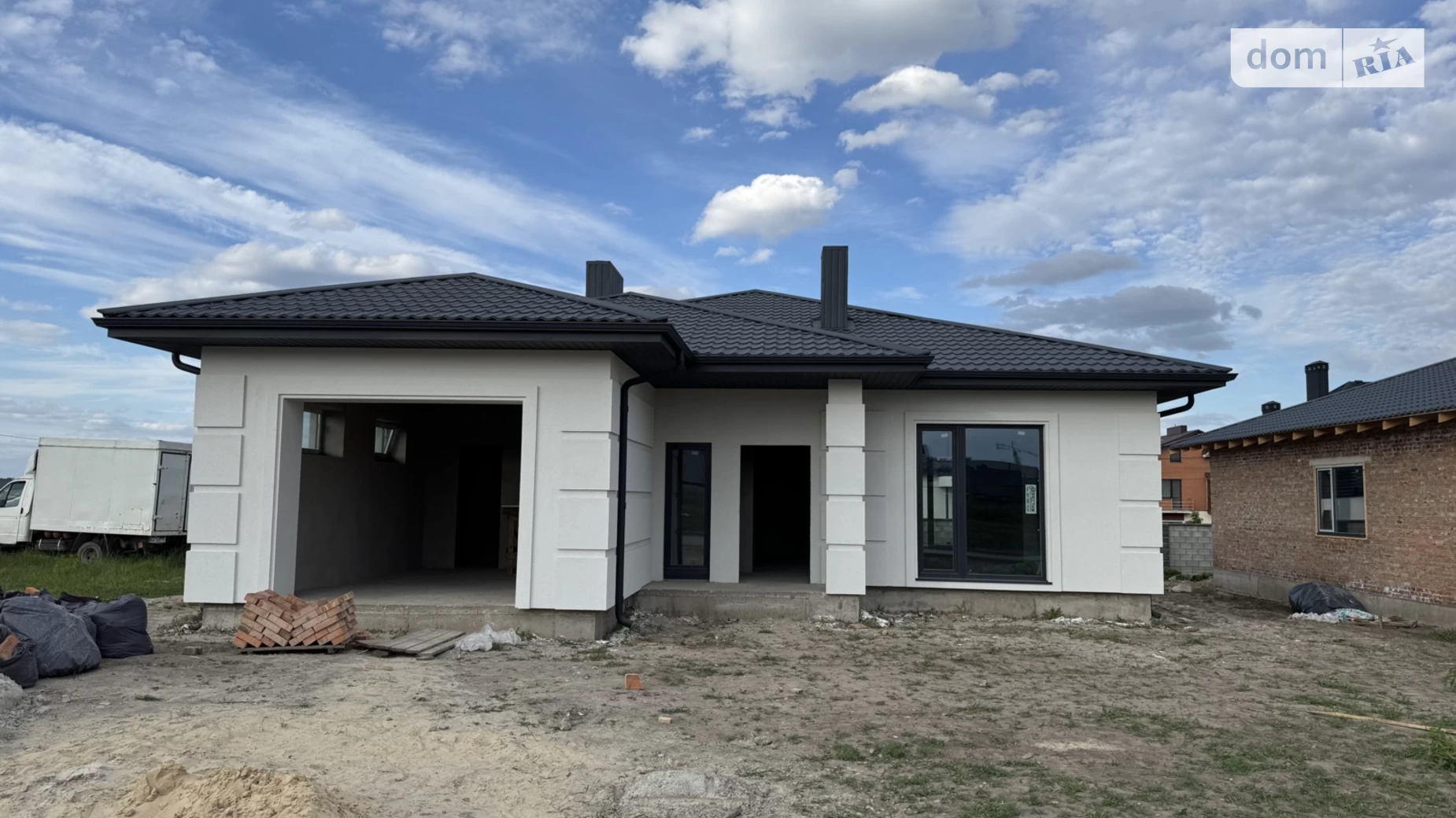 Продается одноэтажный дом 150 кв. м с бассейном, цена: 150000 $ - фото 4