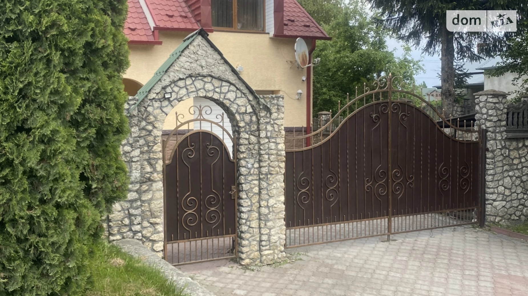 Продается дом на 2 этажа 220 кв. м с камином, цена: 180000 $ - фото 4