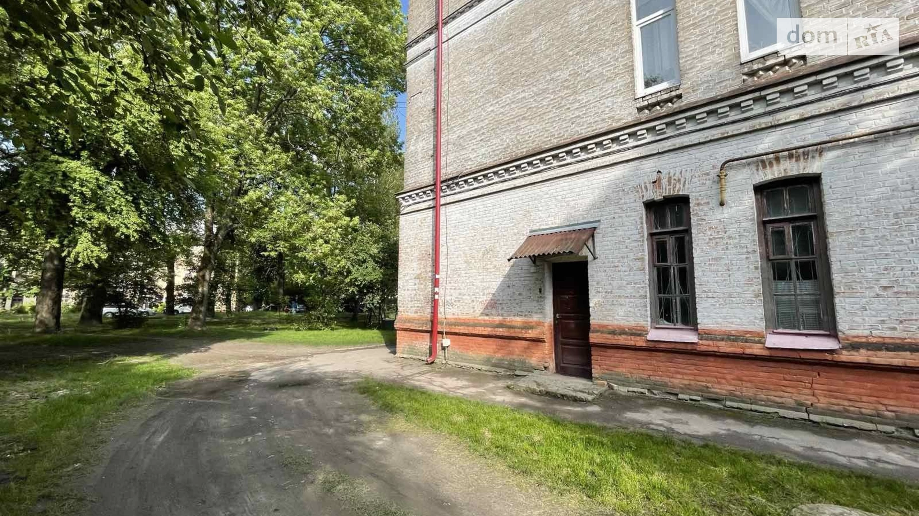 Продается 2-комнатная квартира 45.6 кв. м в Ровно, ул. Соборная, 68 - фото 2