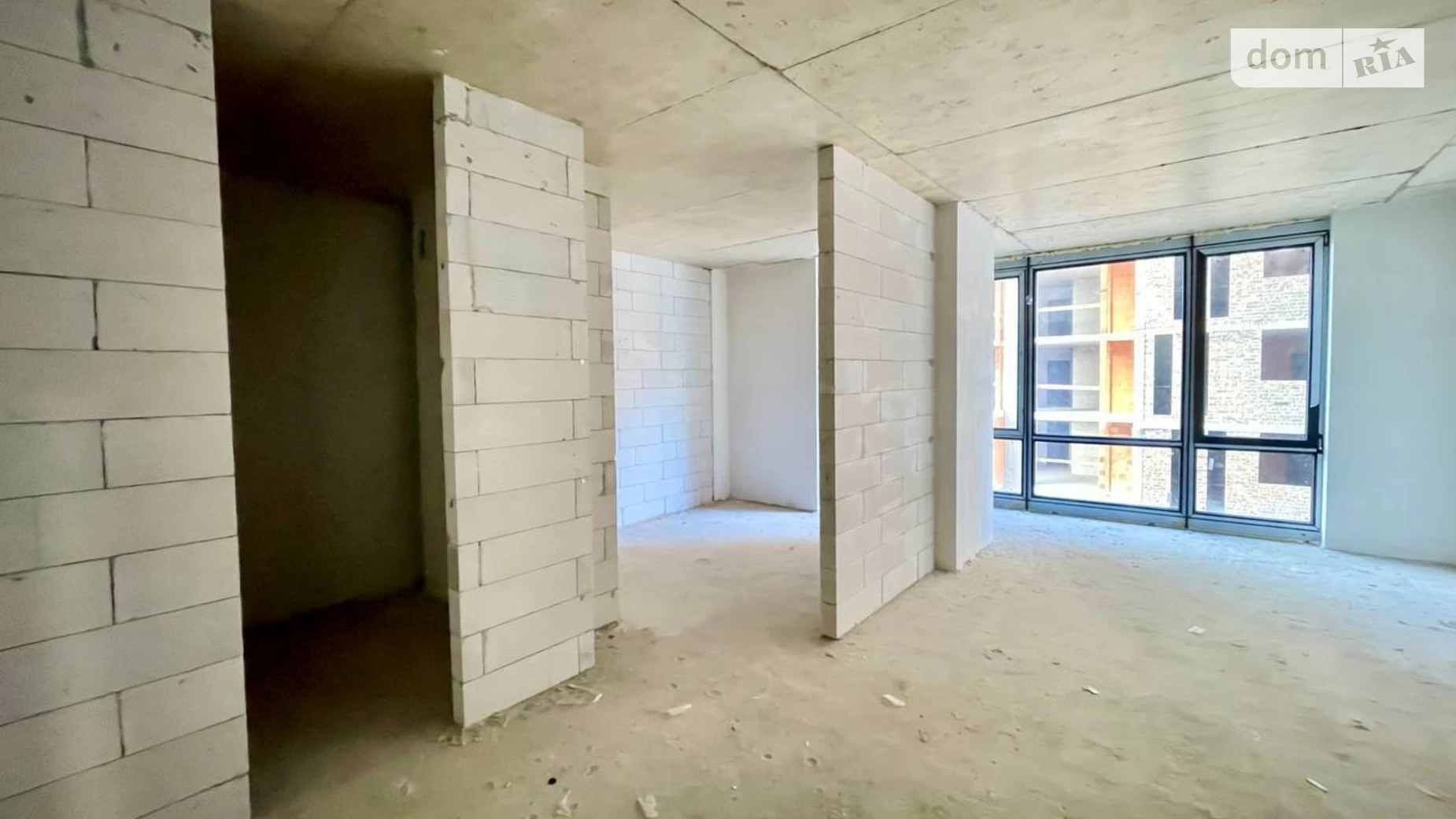 Продается 2-комнатная квартира 61 кв. м в Ивано-Франковске, ул. Ленкавского, 34 корпус 6 - фото 3