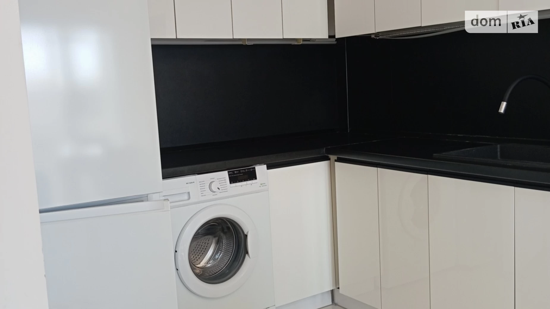 Продається 2-кімнатна квартира 56 кв. м у Одесі, вул. Академіка Сахарова - фото 2
