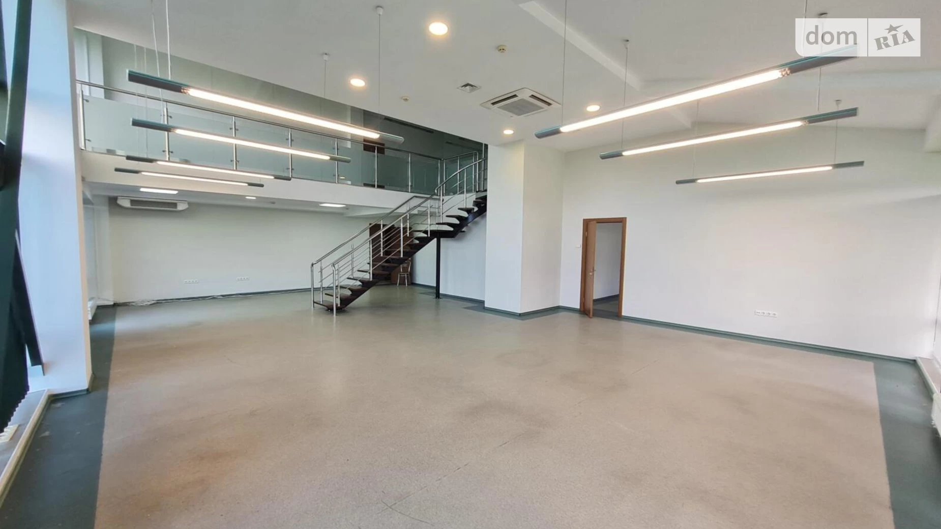 Здається в оренду офіс 226 кв. м в бізнес-центрі, цена: 4068 $ - фото 3