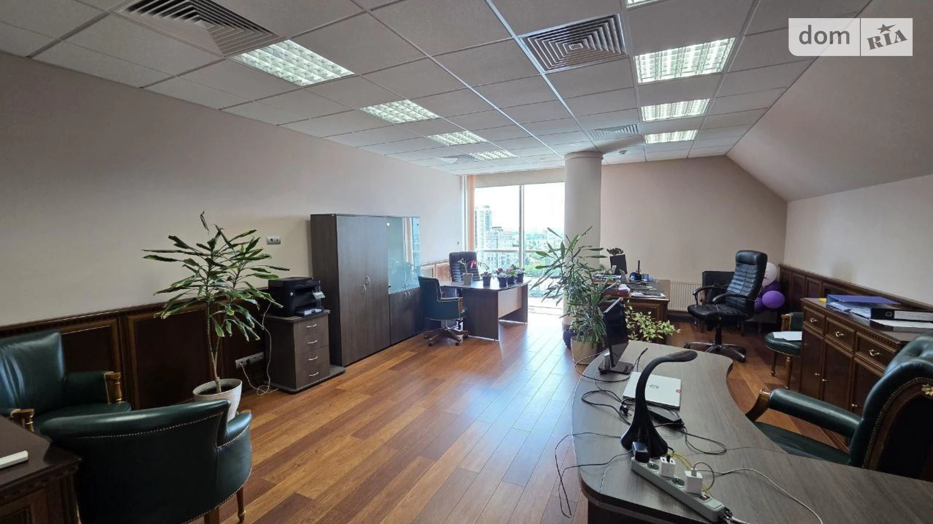 Сдается в аренду офис 220 кв. м в бизнес-центре, цена: 4400 $ - фото 2