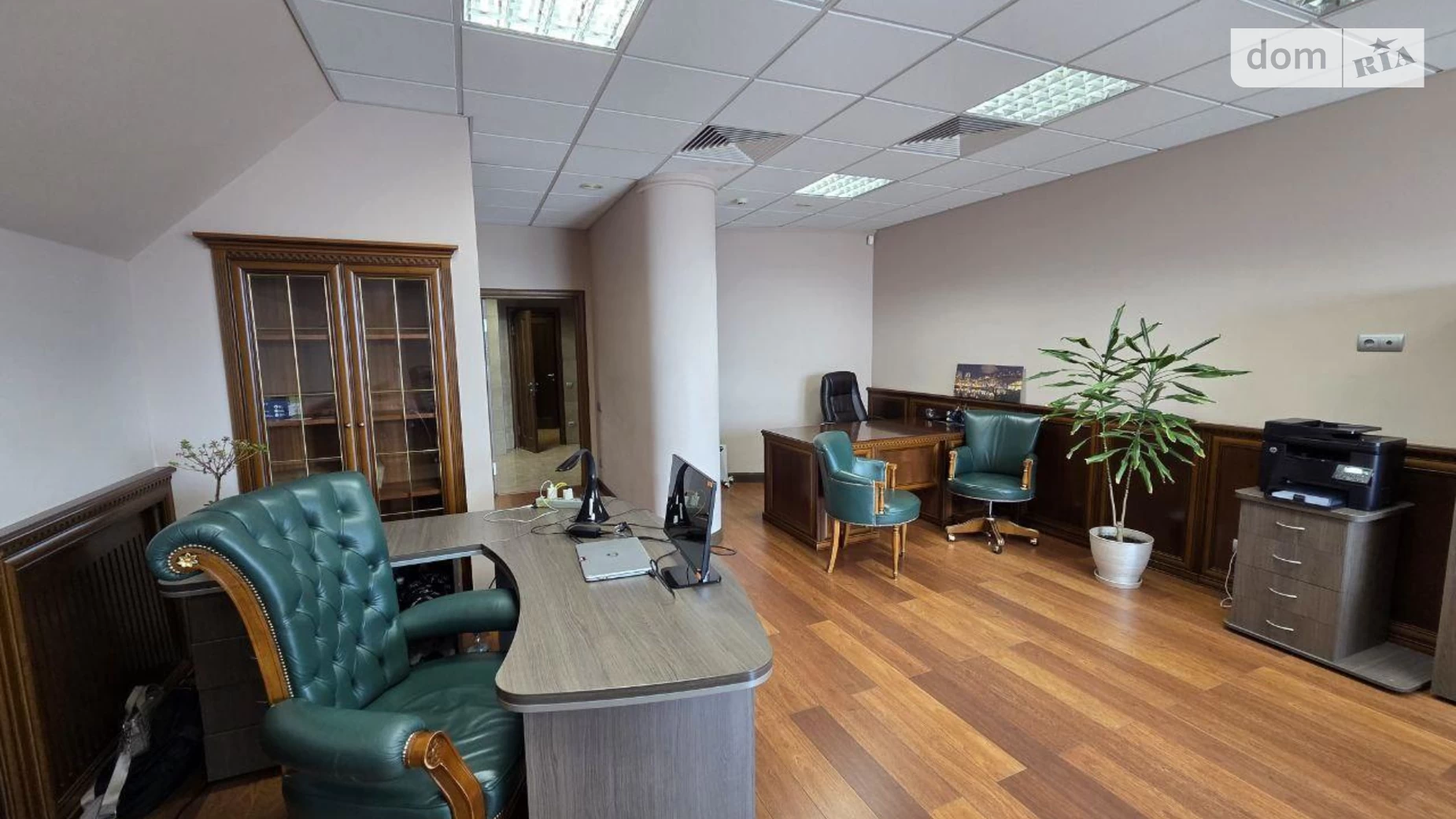 Сдается в аренду офис 220 кв. м в бизнес-центре, цена: 4400 $ - фото 3
