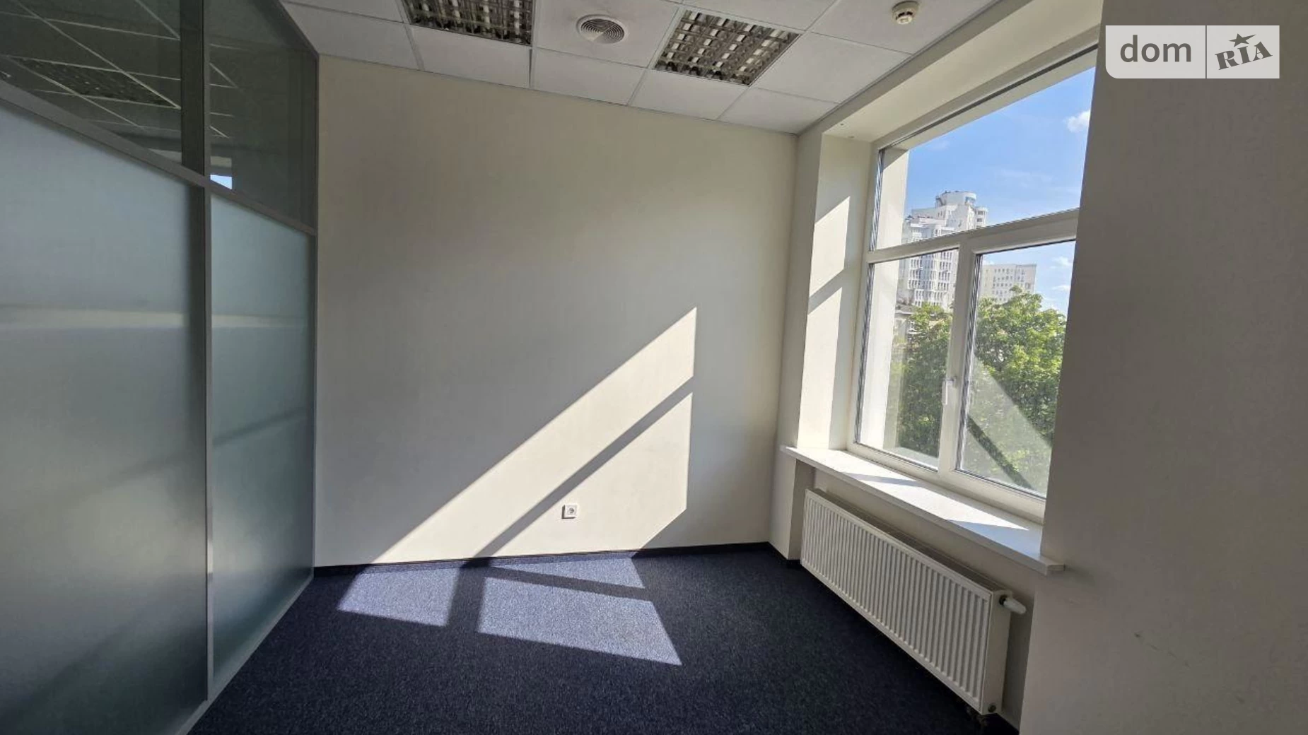 Сдается в аренду офис 430 кв. м в бизнес-центре, цена: 7350 $ - фото 3
