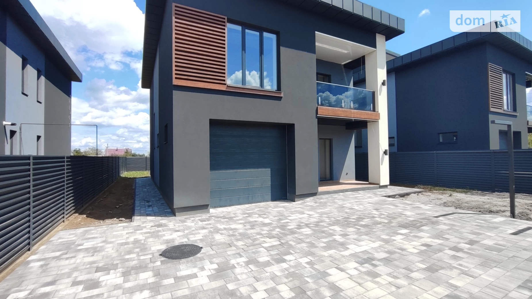 Продается дом на 2 этажа 240 кв. м с гаражом, цена: 160000 $ - фото 2