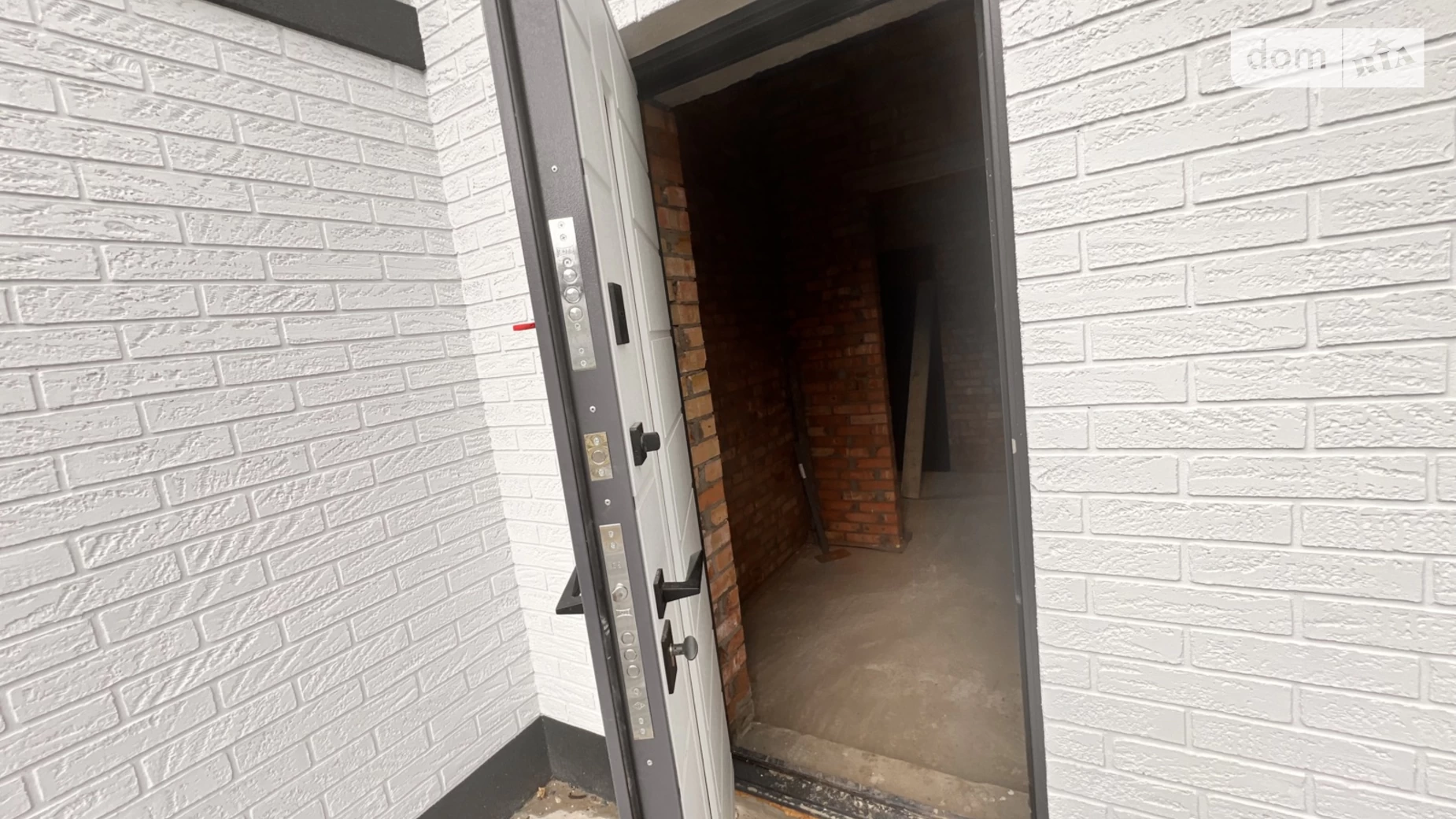 Продается дом на 2 этажа 160 кв. м с гаражом, цена: 110000 $ - фото 3