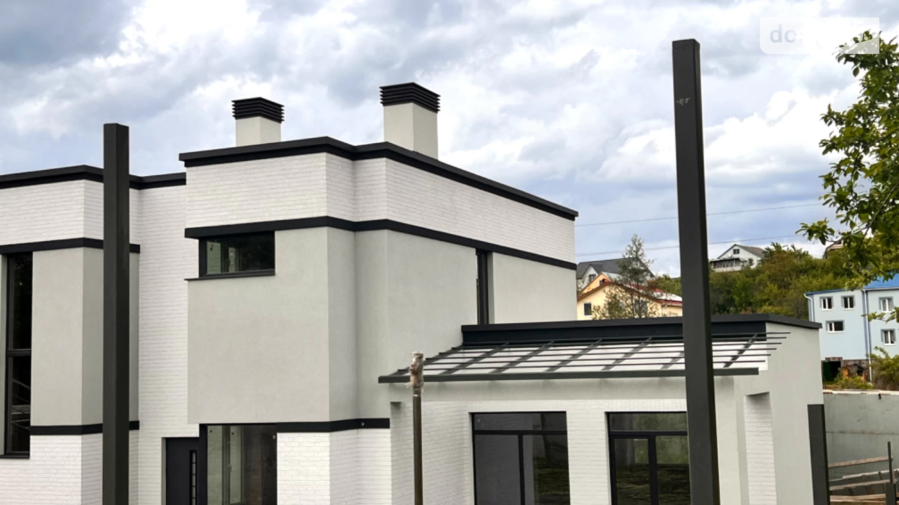 Продается дом на 2 этажа 160 кв. м с гаражом, цена: 110000 $ - фото 2