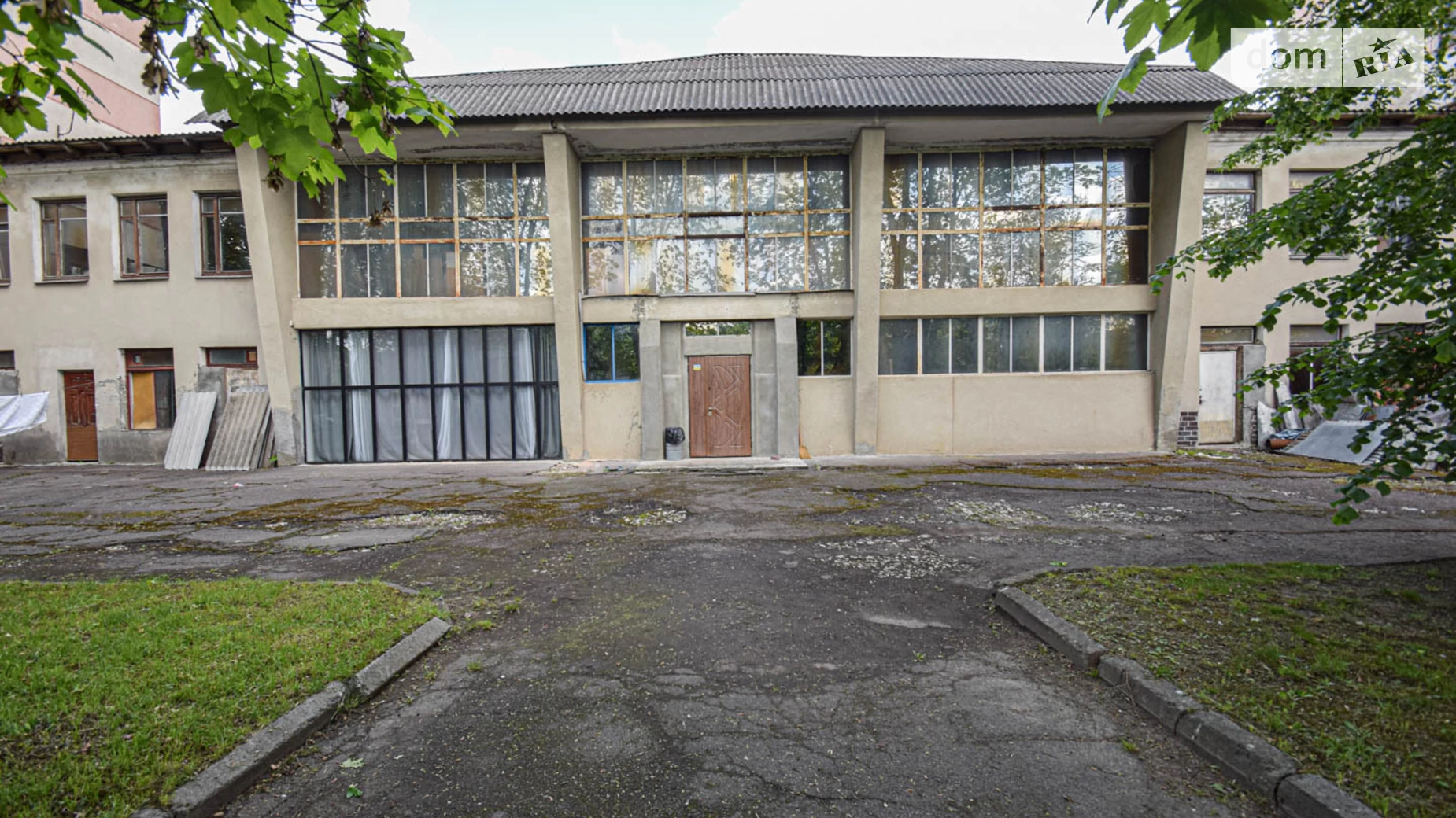 Продается объект сферы услуг 668 кв. м в 2-этажном здании, цена: 330000 $ - фото 2
