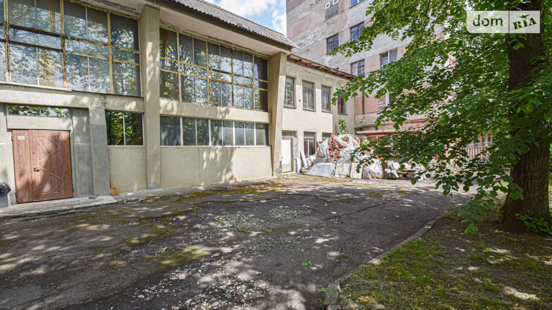 Продается объект сферы услуг 668 кв. м в 2-этажном здании, цена: 330000 $ - фото 4