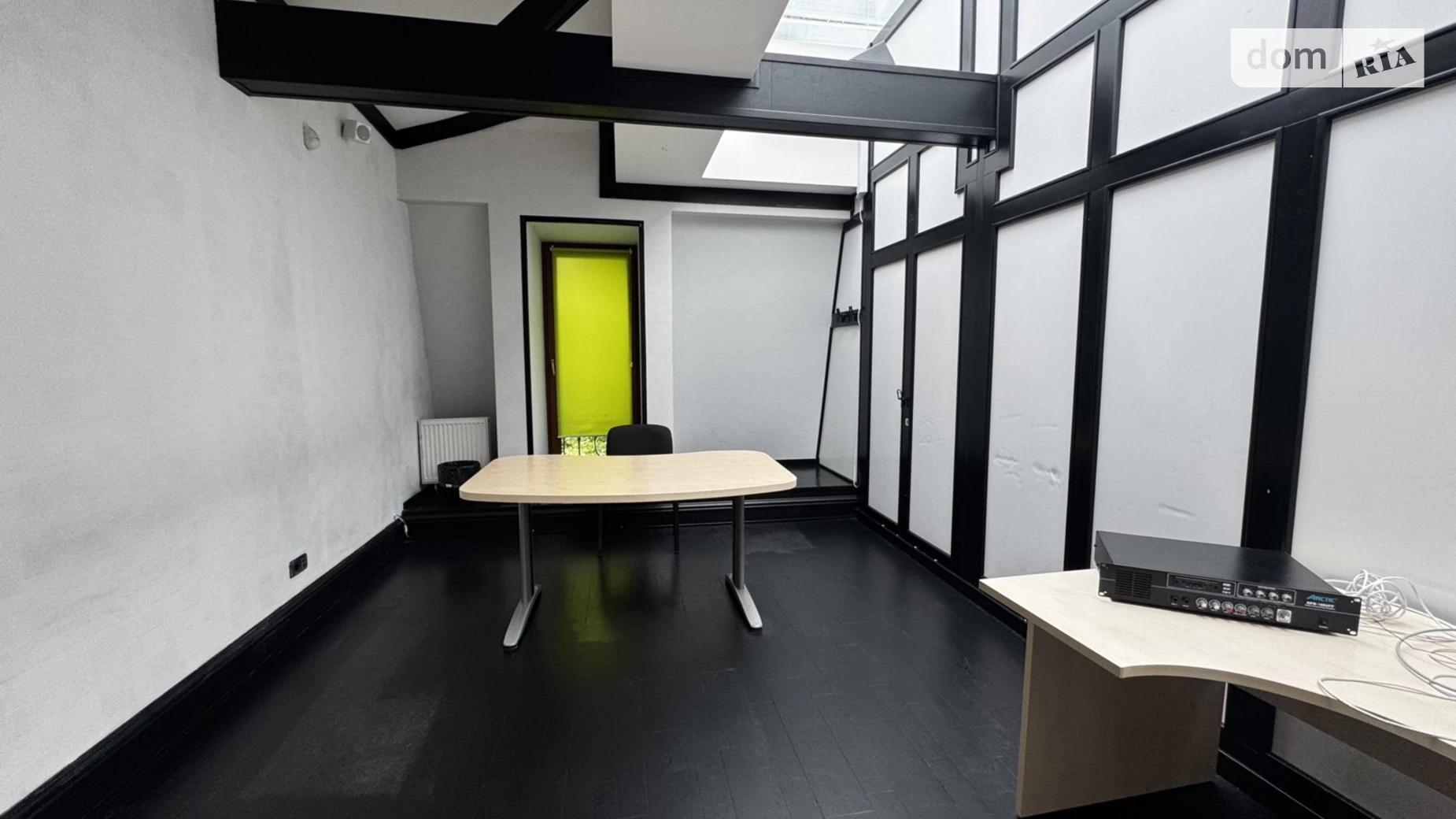 Сдается в аренду офис 140 кв. м в бизнес-центре, цена: 2100 $ - фото 3