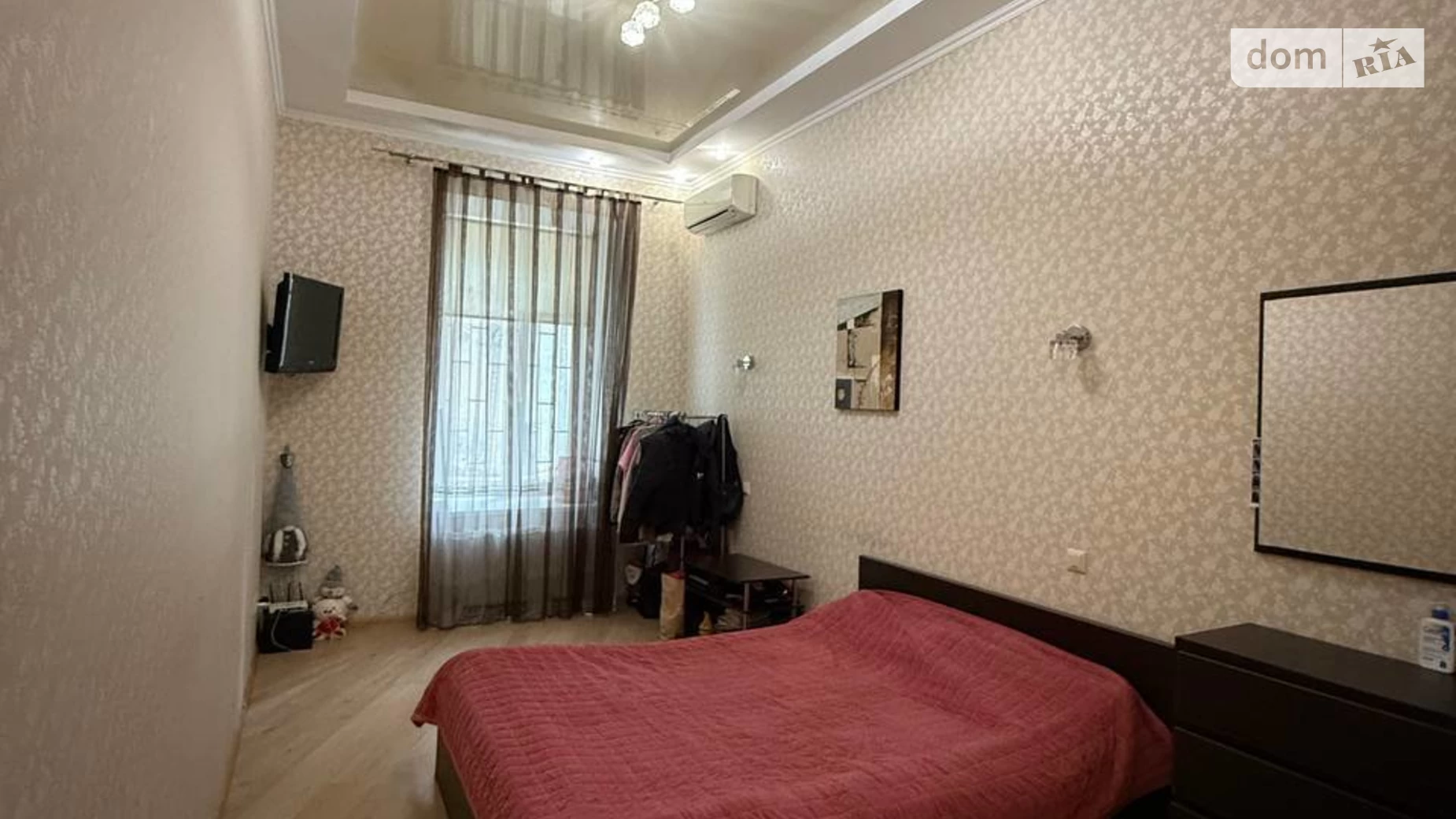 Продается 1-комнатная квартира 77.4 кв. м в Одессе, пл. Соборная, 12 - фото 2