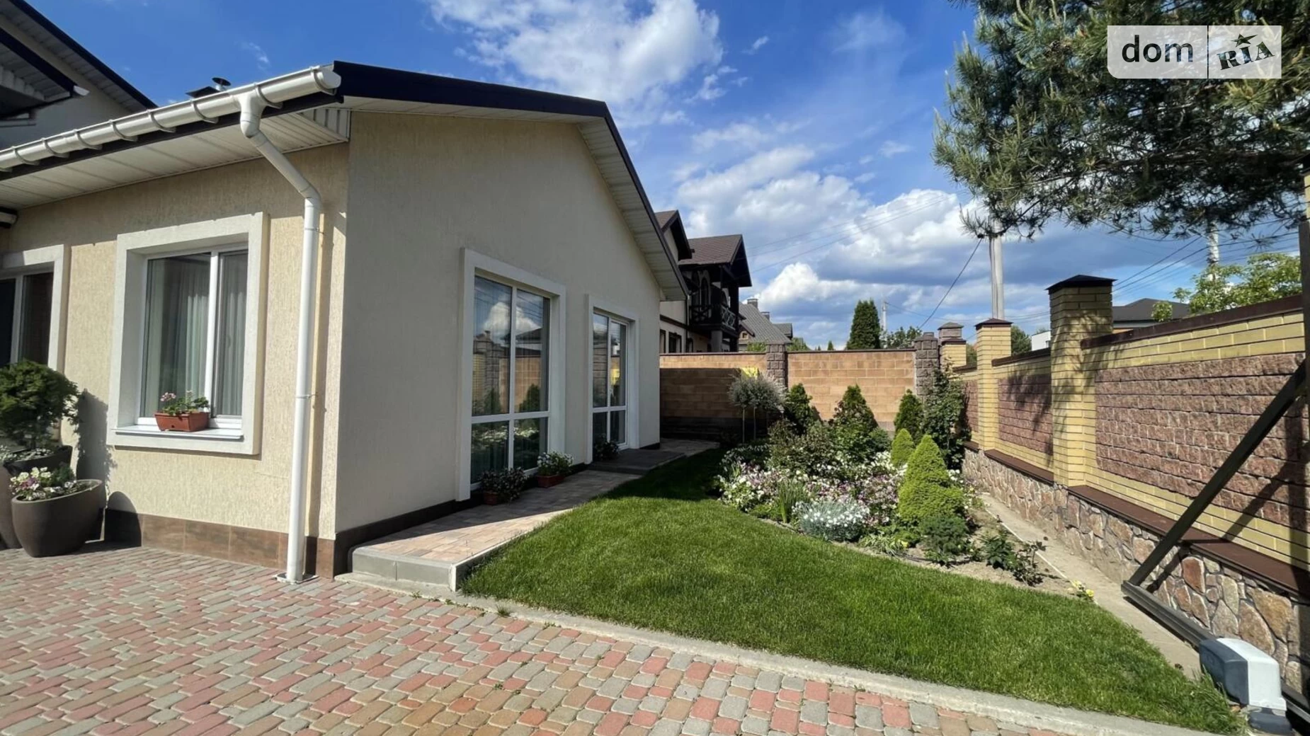 Продается дом на 2 этажа 259 кв. м с мебелью, цена: 325000 $ - фото 2