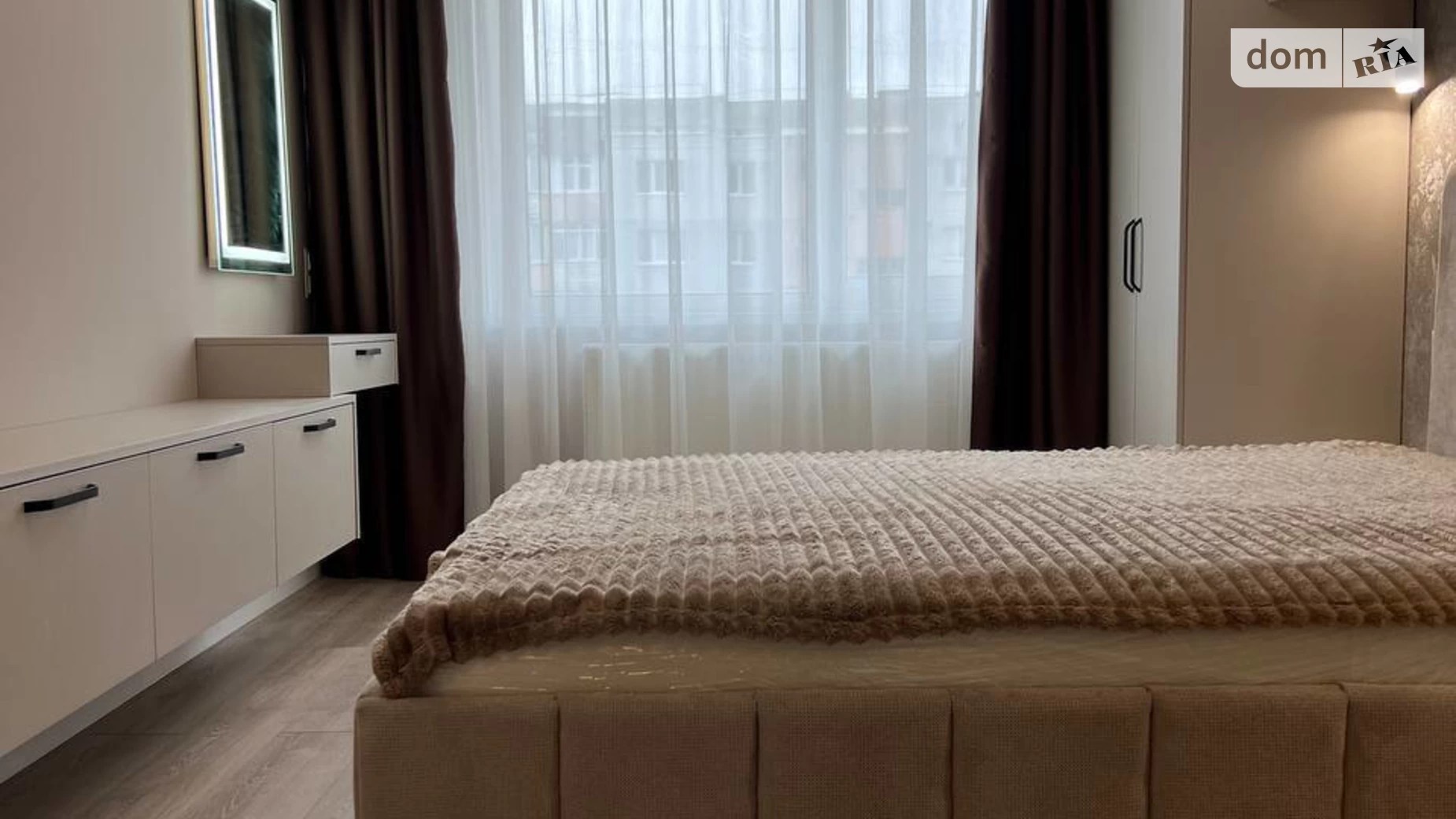 Продается 2-комнатная квартира 66 кв. м в Ивано-Франковске, ул. Мира - фото 2