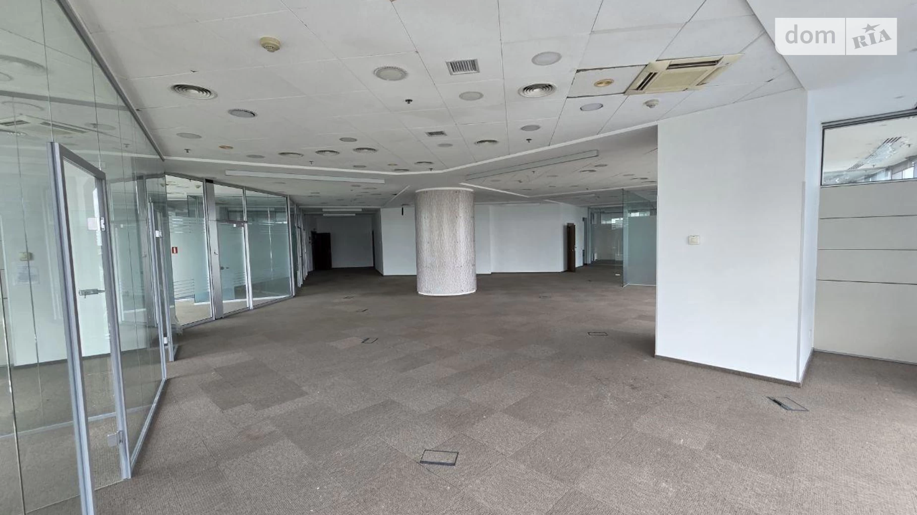 Сдается в аренду офис 760 кв. м в бизнес-центре, цена: 27400 $ - фото 2