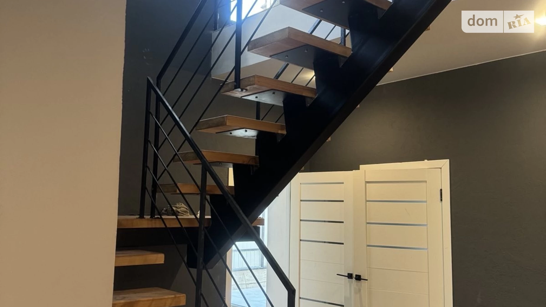 Продається будинок 2 поверховий 235.4 кв. м з каміном, цена: 285000 $ - фото 4