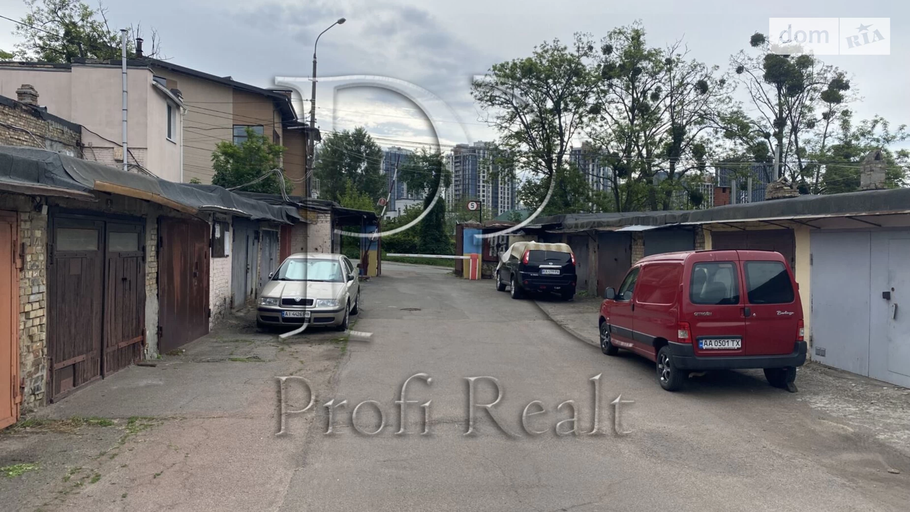 Продается отдельно стоящий гараж под легковое авто на 18.3 кв. м, цена: 12999 $ - фото 2