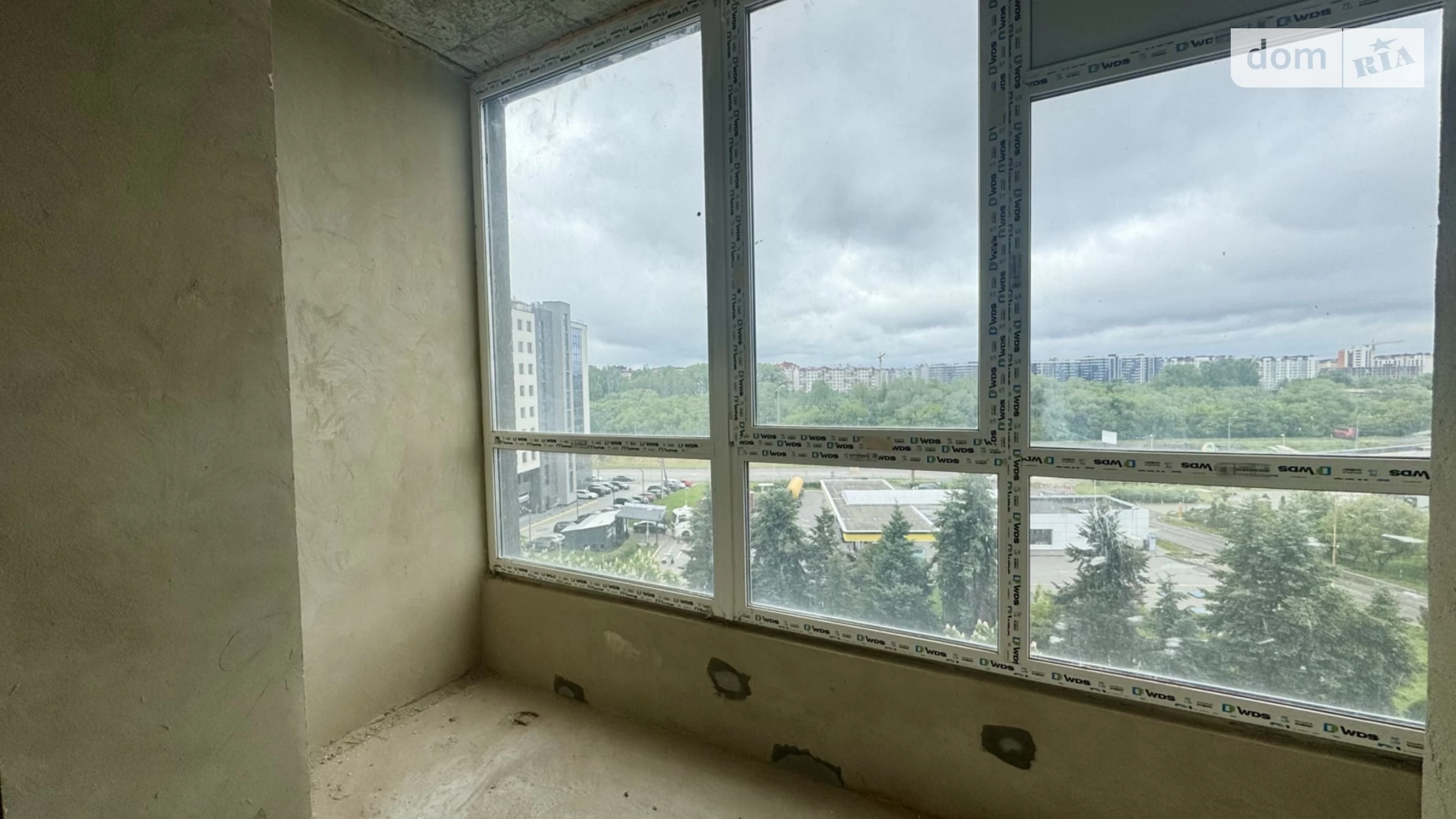 Продается 2-комнатная квартира 72 кв. м в Ивано-Франковске, ул. Княгинин, 44 - фото 2