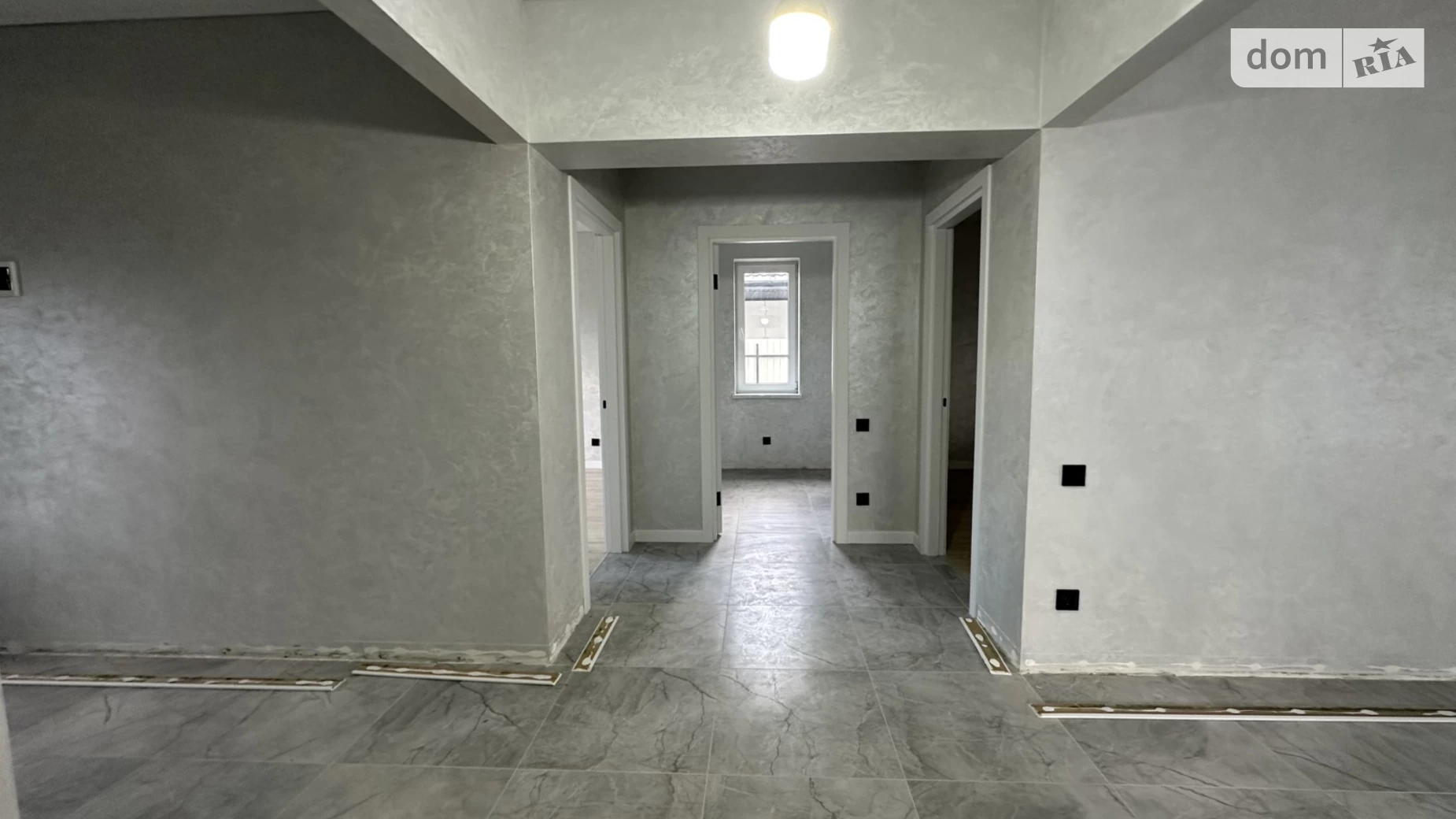 Продается одноэтажный дом 120 кв. м с камином, цена: 135000 $ - фото 2