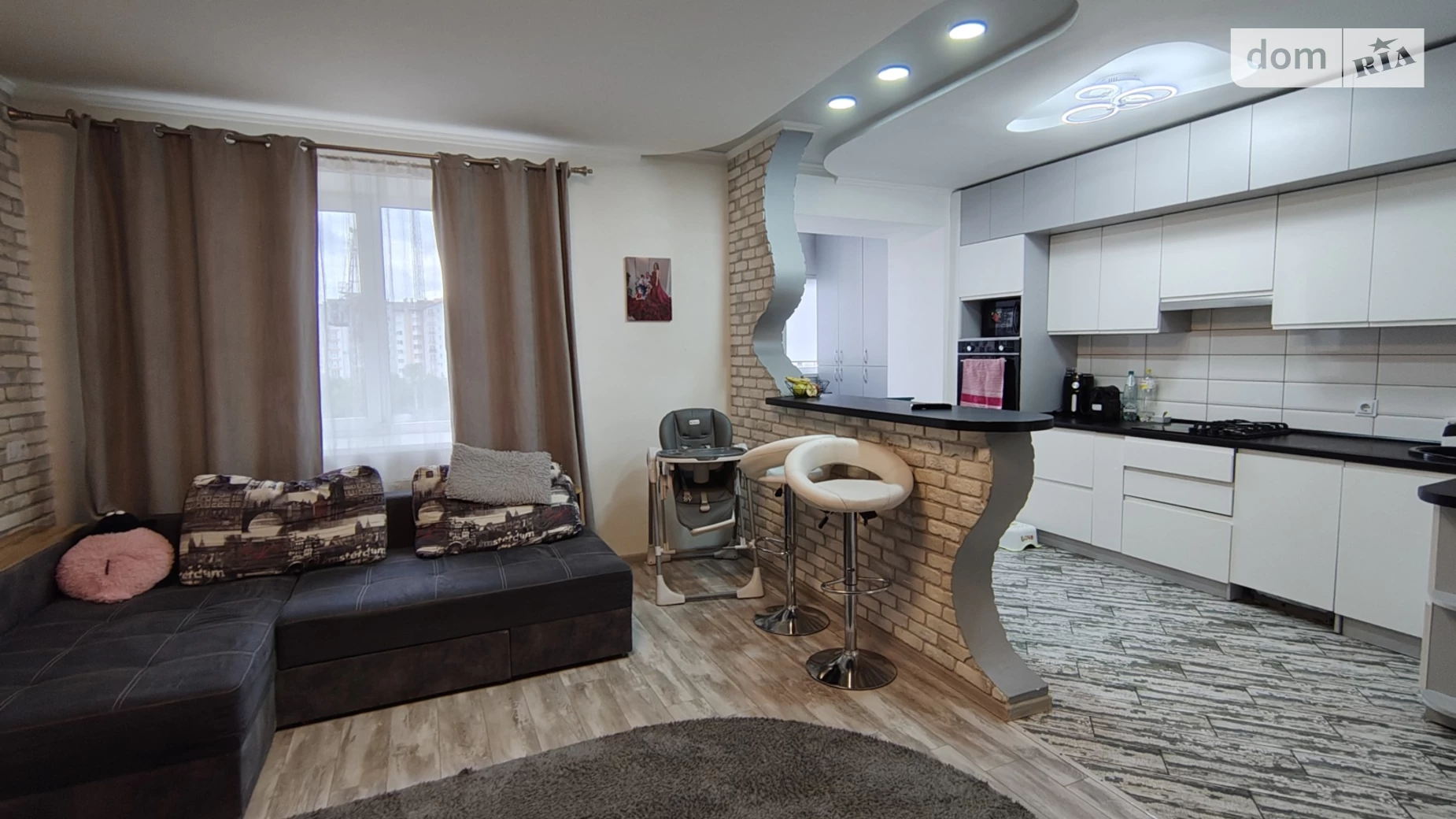 Продается 3-комнатная квартира 90 кв. м в Ивано-Франковске, ул. Галицкая - фото 3