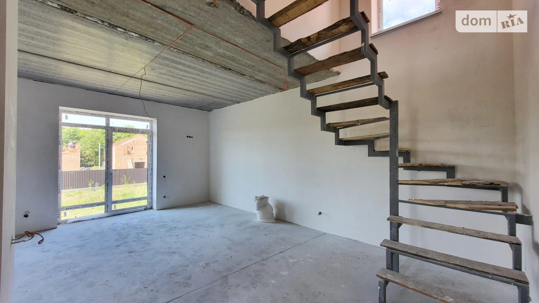 Продается дом на 2 этажа 115 кв. м с камином, цена: 93000 $ - фото 4