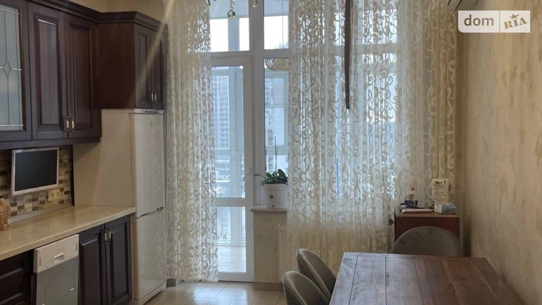Сдается в аренду 2-комнатная квартира 85 кв. м в Киеве, ул. Андрея Верхогляда(Драгомирова), 20 - фото 2