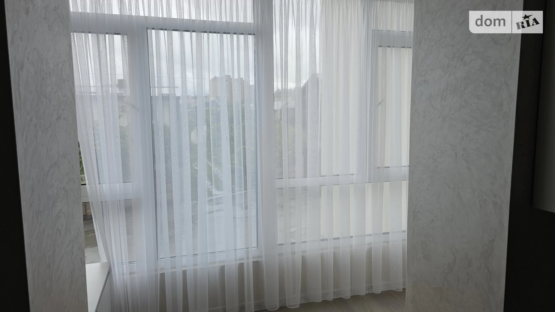 Продается 2-комнатная квартира 56 кв. м в Ивано-Франковске, ул. Мира, 100 - фото 2