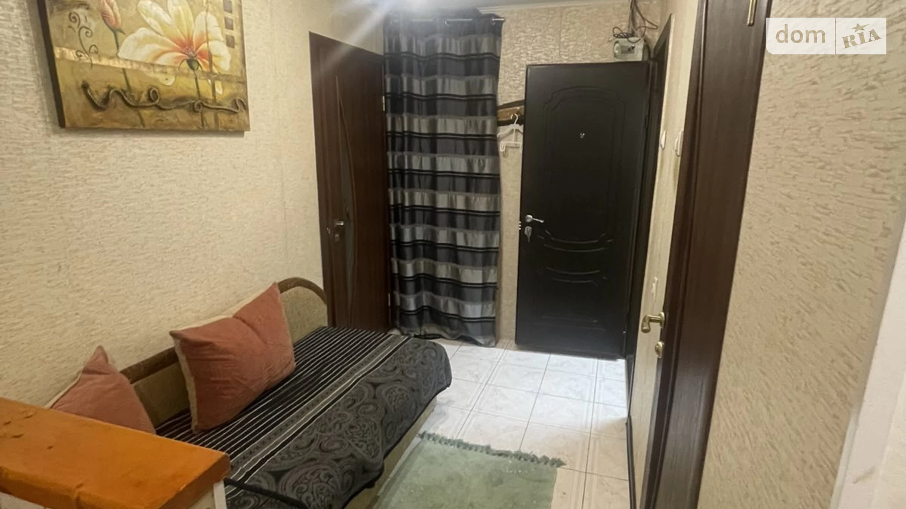 Продается 1-комнатная квартира 37.7 кв. м в Ужгороде, цена: 45000 $ - фото 2