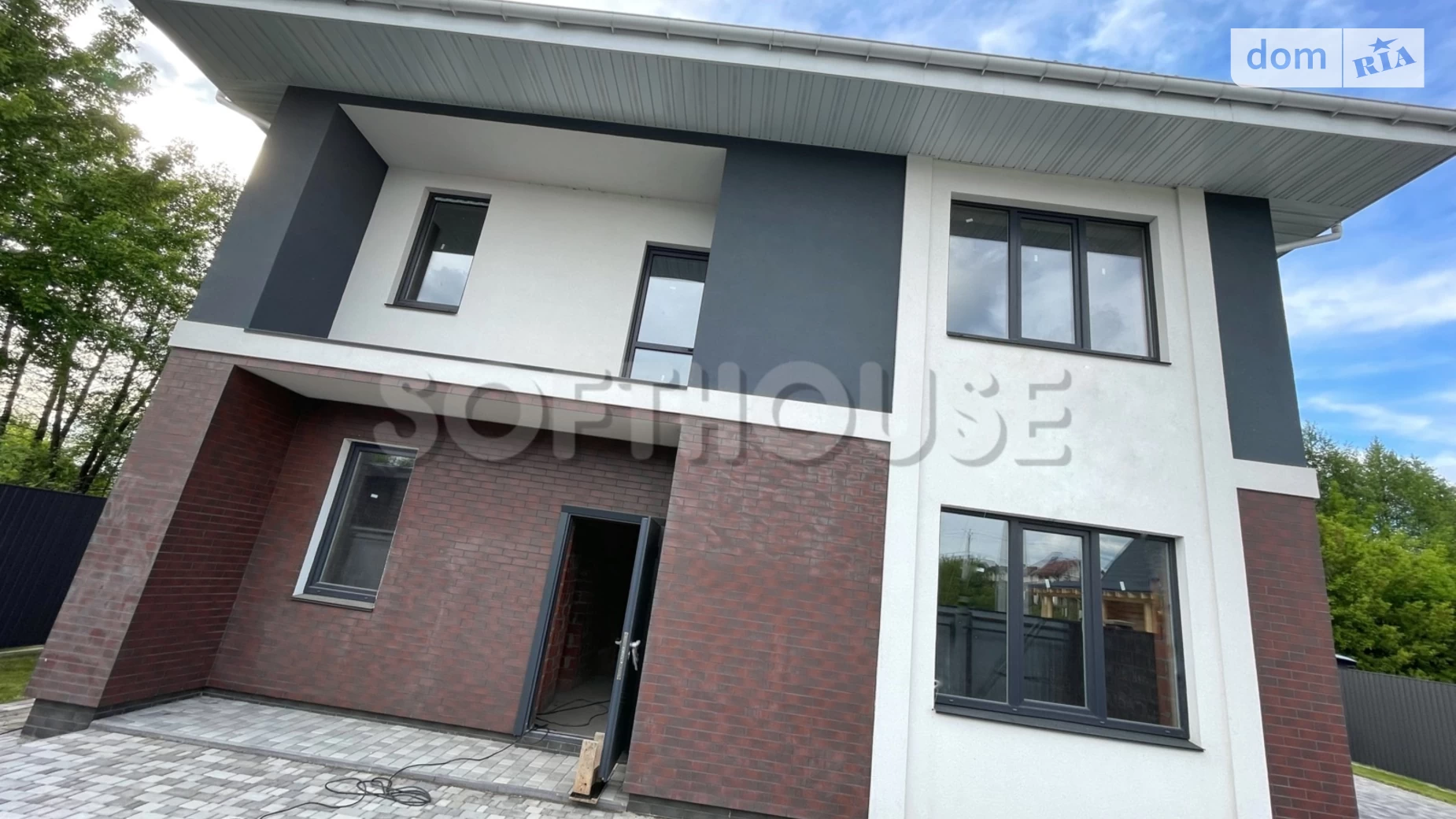 Продается дом на 2 этажа 200 кв. м с садом, цена: 139000 $ - фото 2