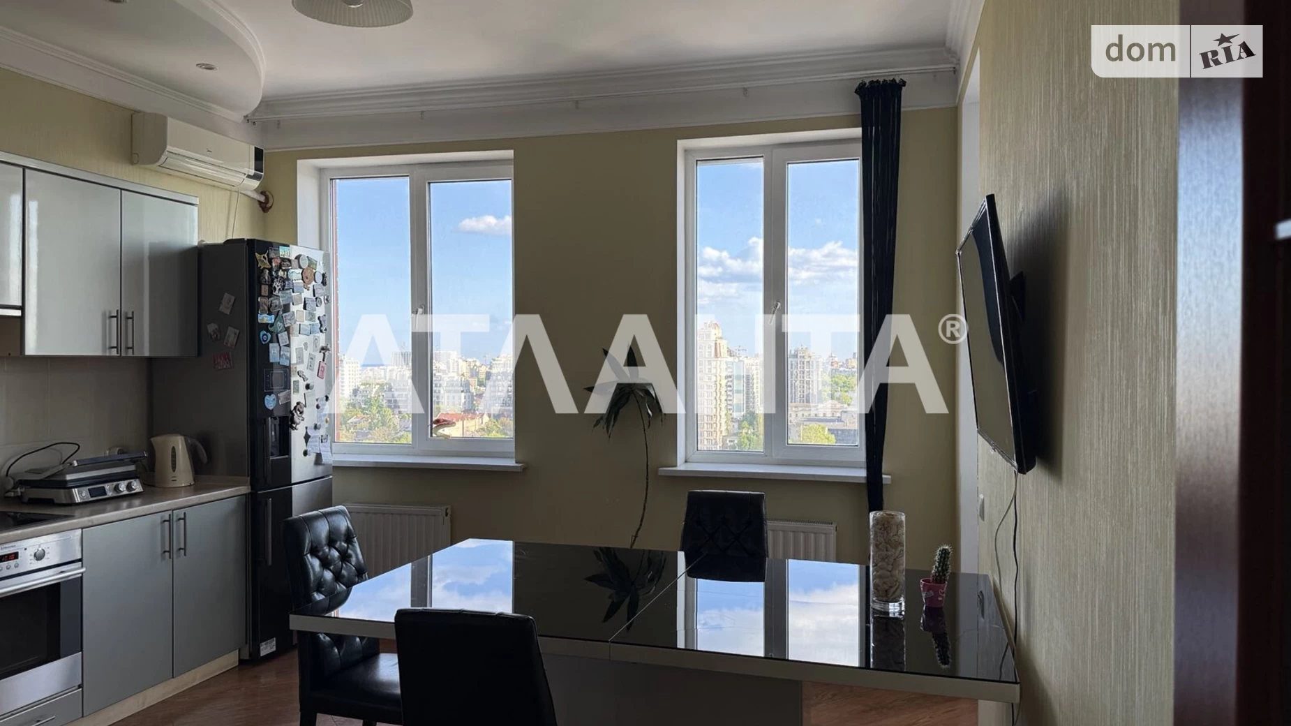 Продається 4-кімнатна квартира 139.1 кв. м у Одесі - фото 2