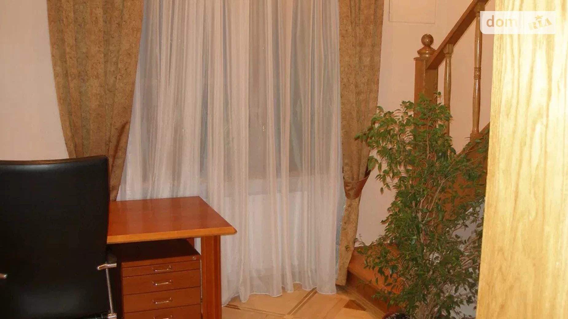 Продается 4-комнатная квартира 110 кв. м в Киеве, ул. Лейпцигская, 2/37 - фото 2