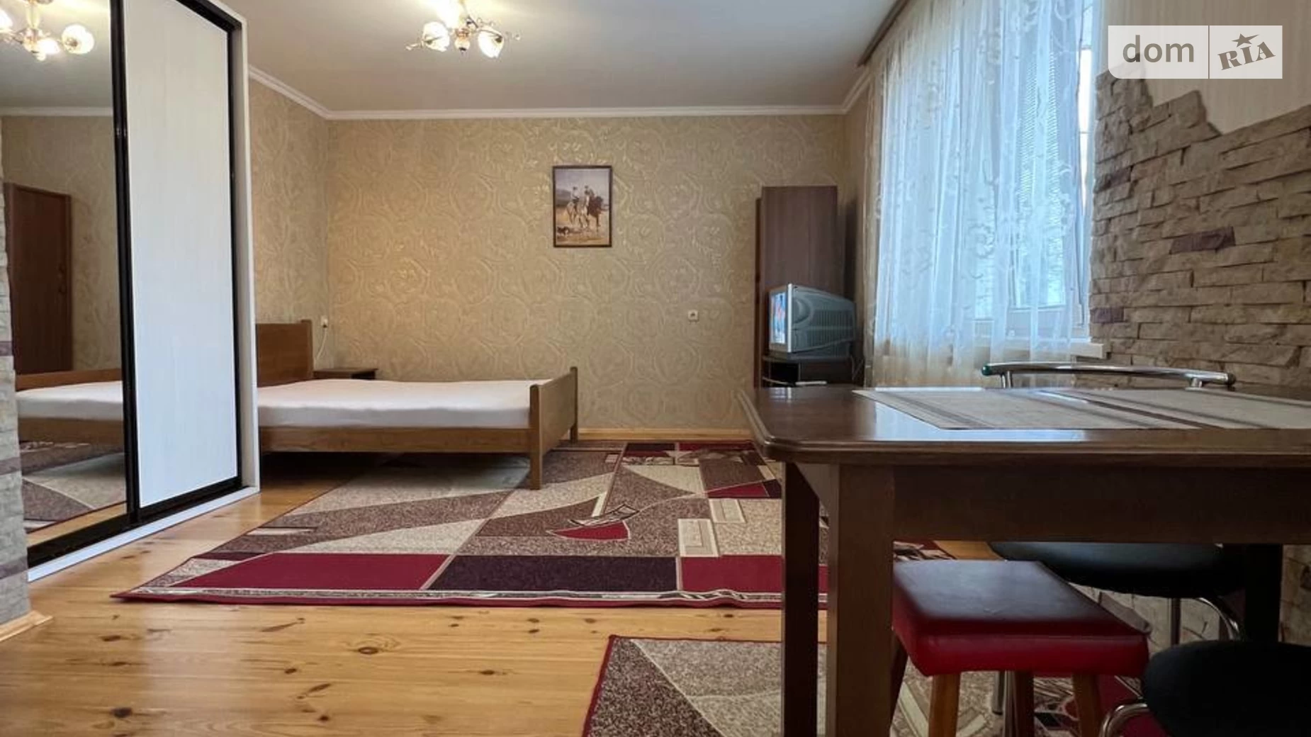Сдается в аренду 1-комнатная квартира 30 кв. м в Ровно, ул. Крушельницкой Соломии - фото 3