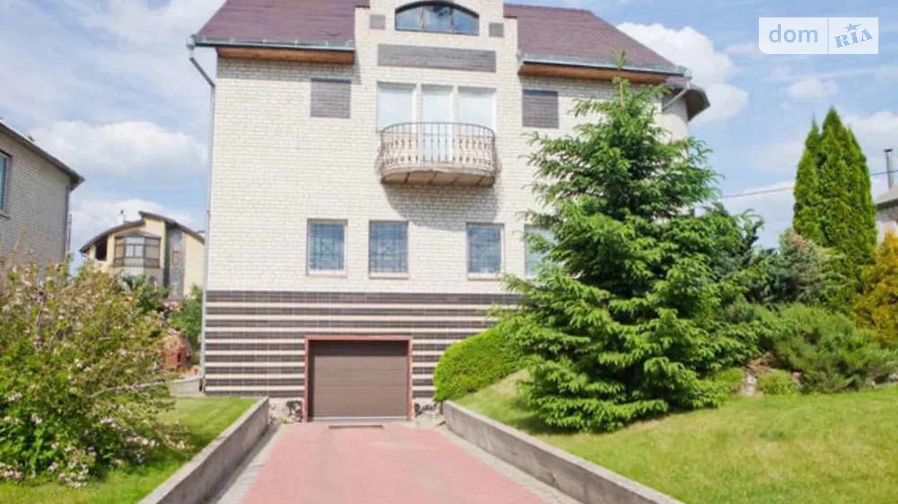Продается дом на 3 этажа 421 кв. м с гаражом, цена: 185000 € - фото 2