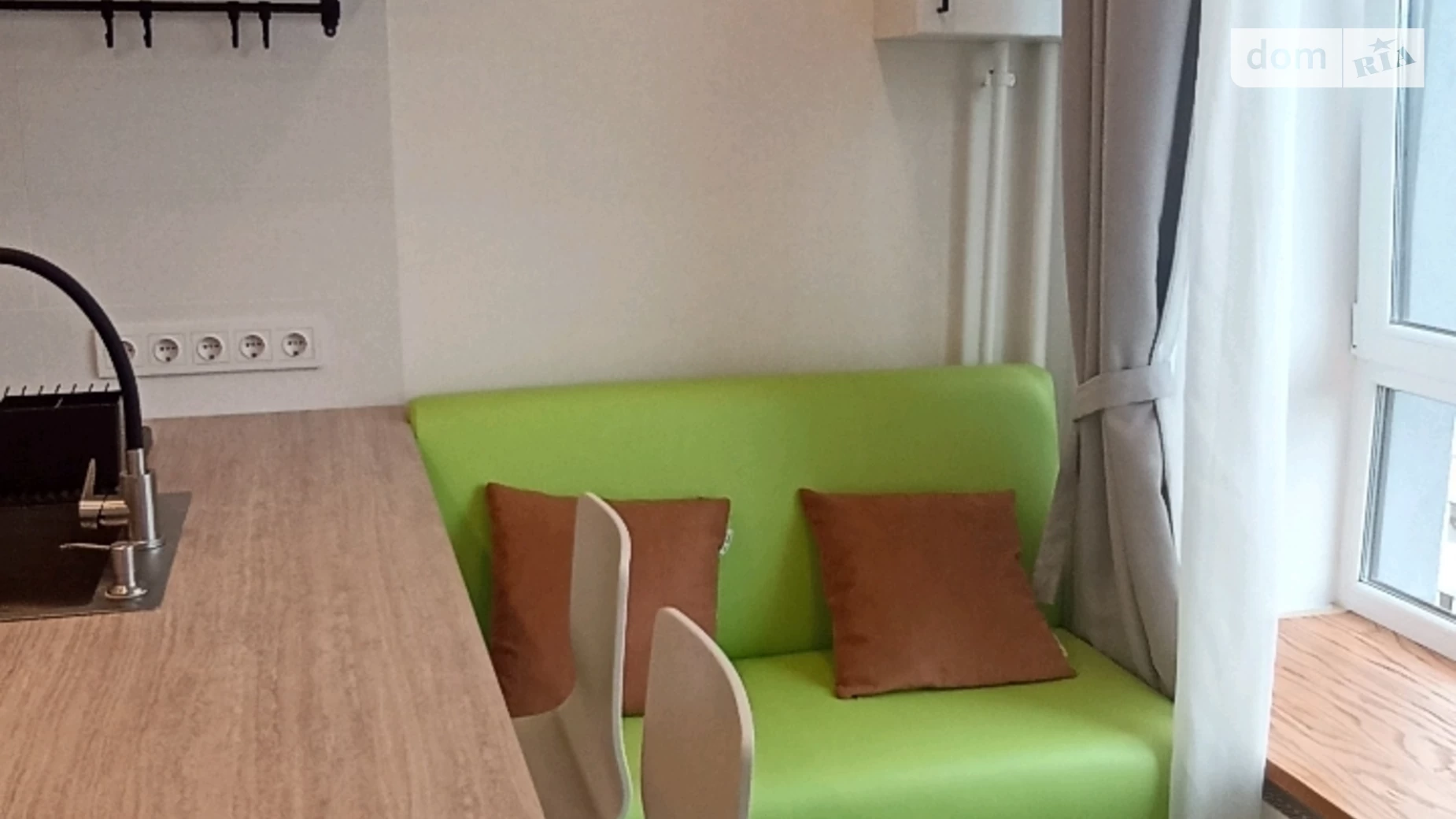 Продается 1-комнатная квартира 43 кв. м в Ирпене, ул. Николая Сингаевского(Новооскольская), 6Д - фото 2
