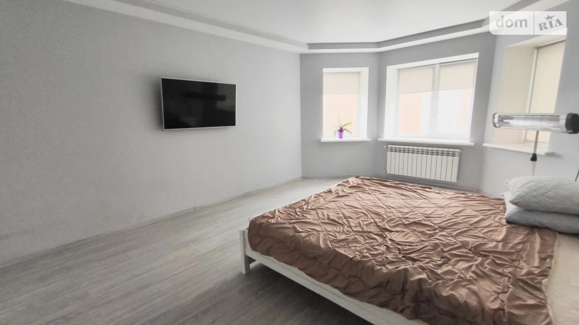 Продается 1-комнатная квартира 44 кв. м в Ровно, ул. Соборная, 283 - фото 3