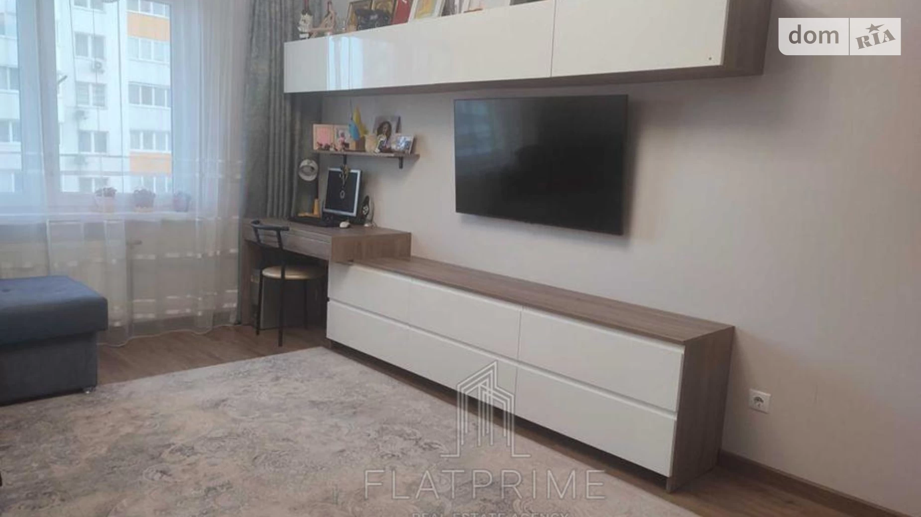 Продается 1-комнатная квартира 43 кв. м в Киеве - фото 2