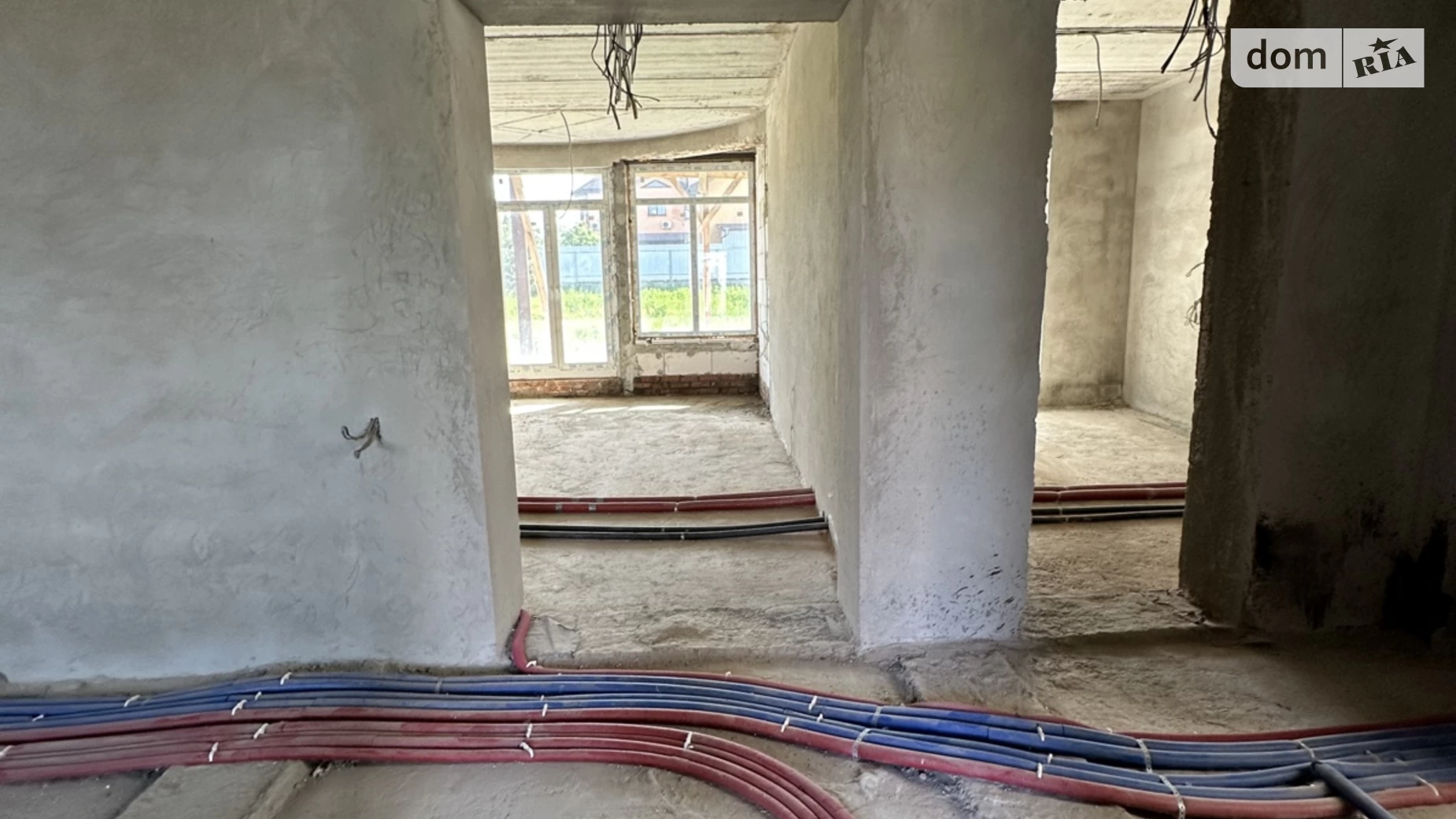 Продается дом на 2 этажа 350 кв. м с камином, цена: 149000 $ - фото 4