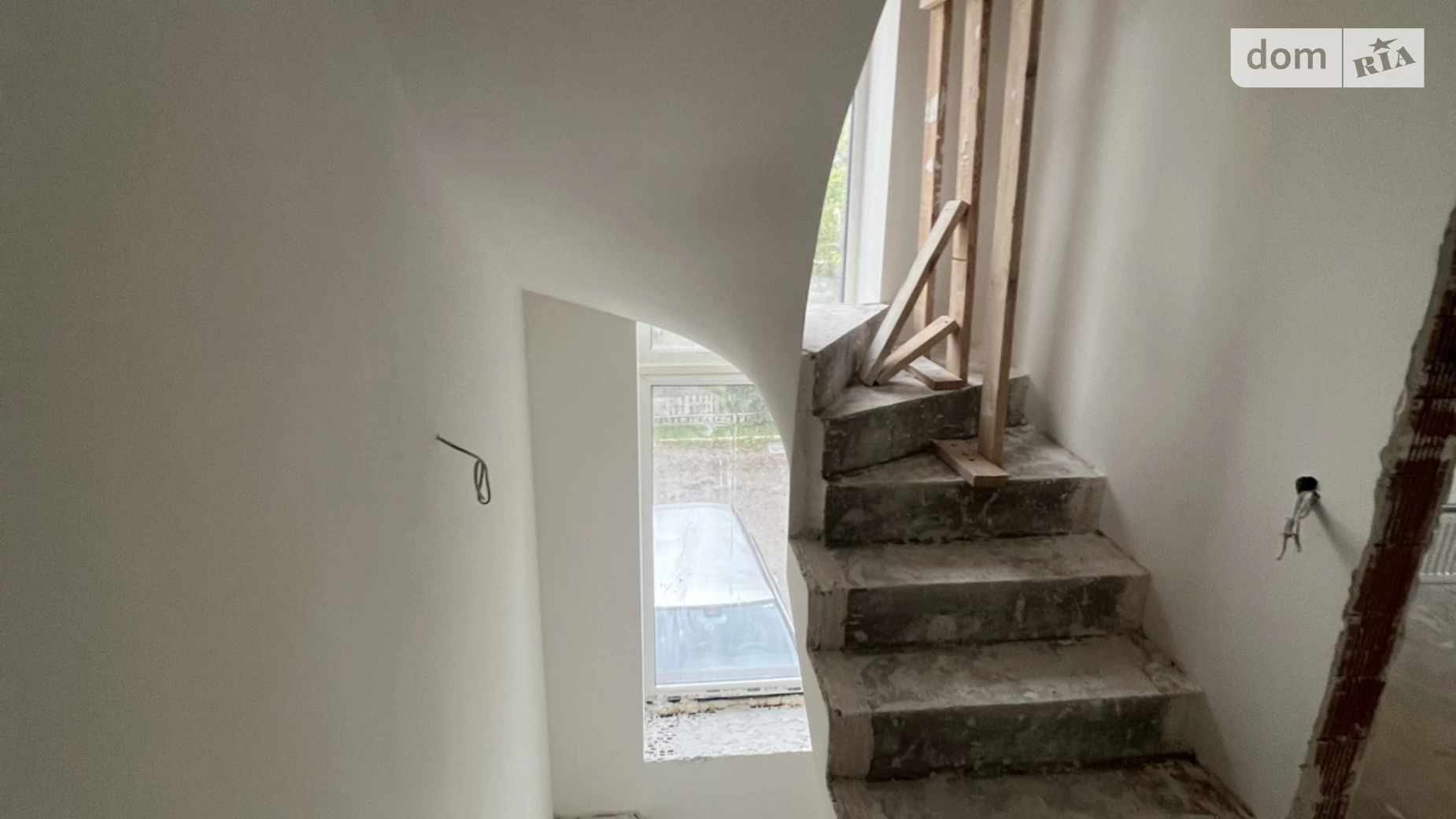 Продается дом на 3 этажа 120 кв. м с мебелью, цена: 120000 $ - фото 5